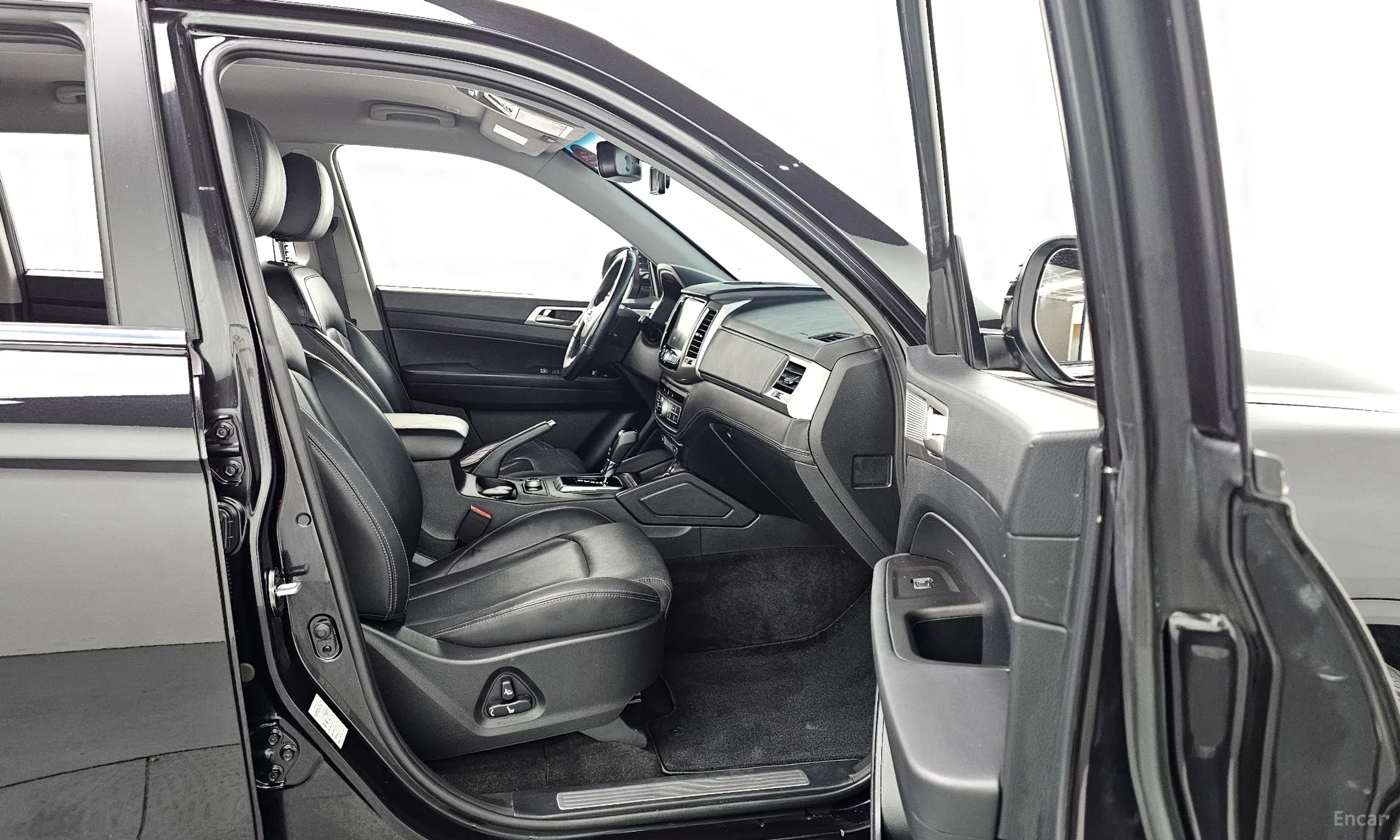 KG Mobility (SsangYong) Rexton Sports превью 11