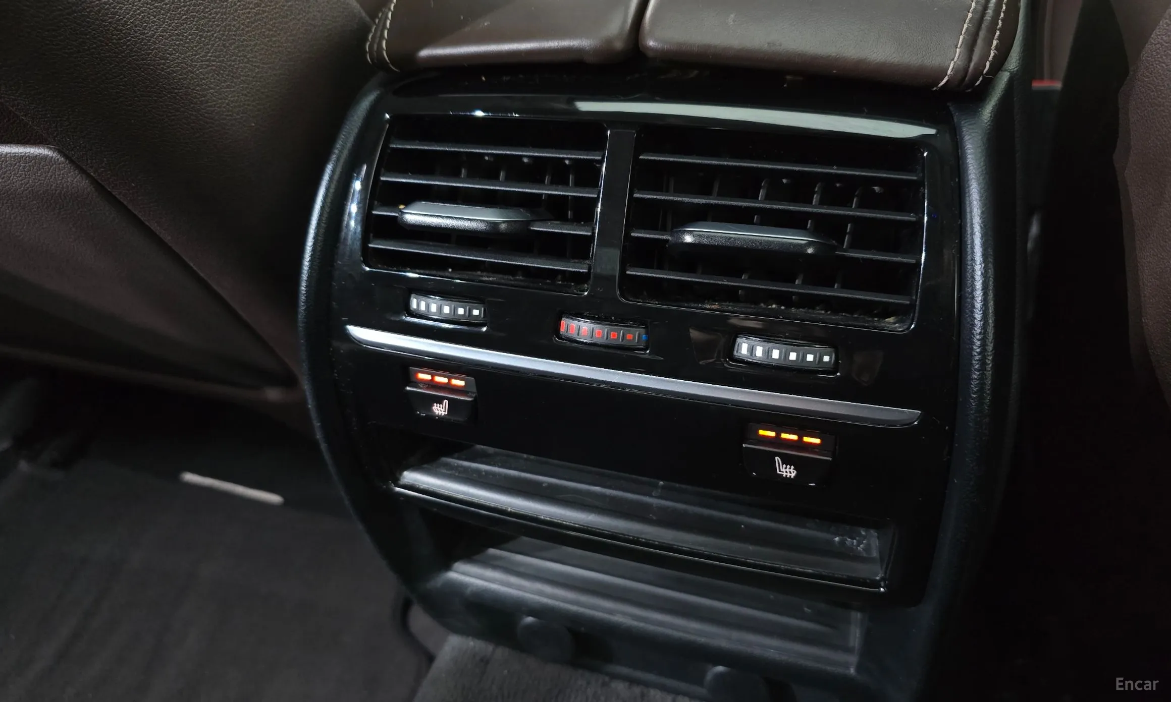 BMW 5 Series (G30) превью 18