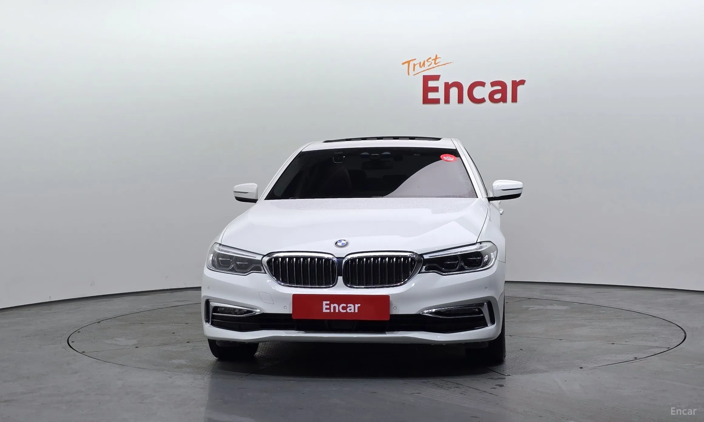 BMW 5 Series (G30) превью 3
