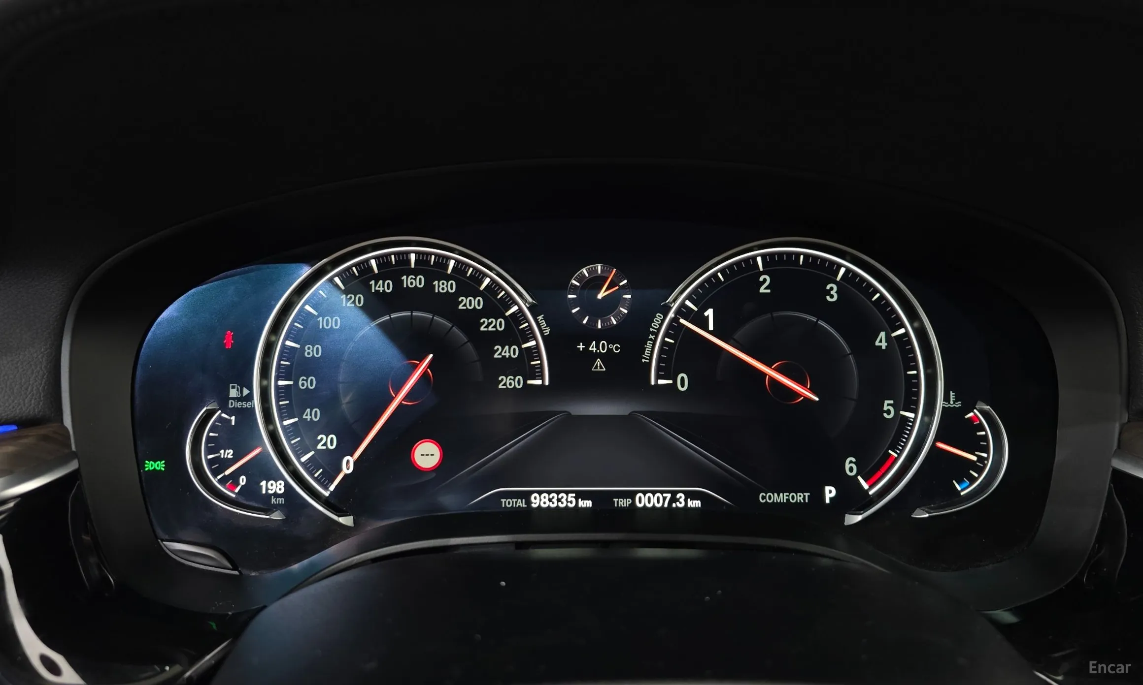 BMW 5 Series (G30) превью 8