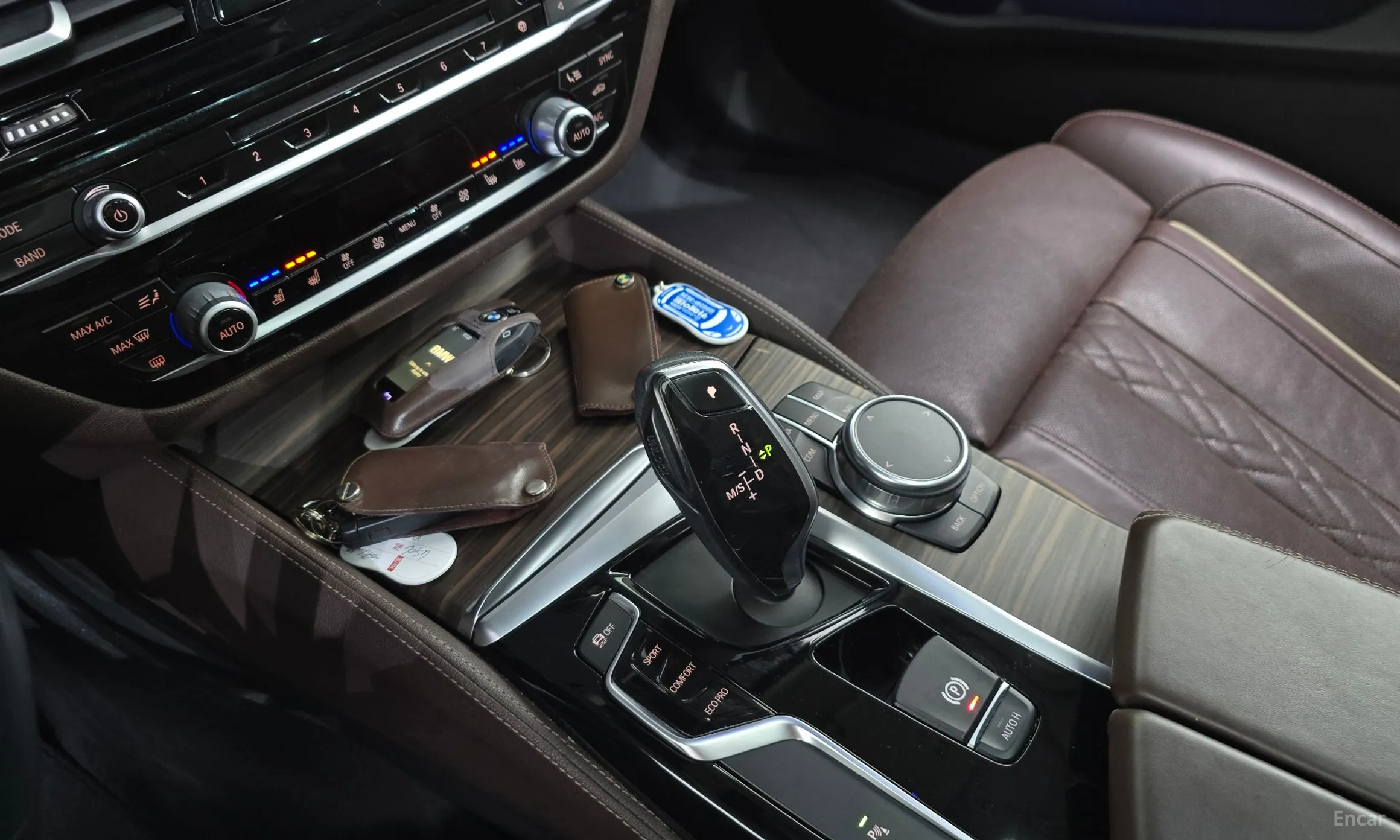 BMW 5 Series (G30) превью 9