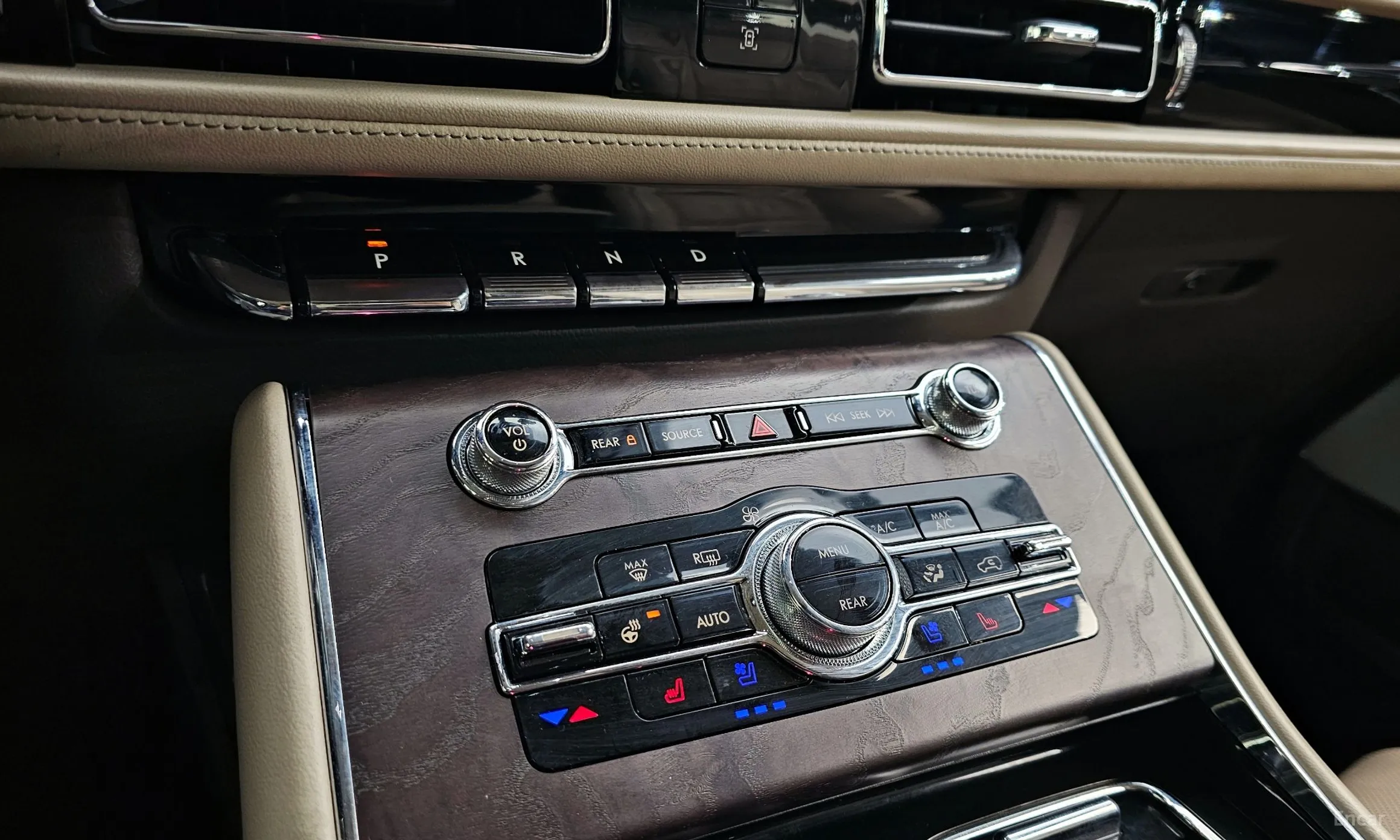 Lincoln Aviator 2nd Generation превью 9