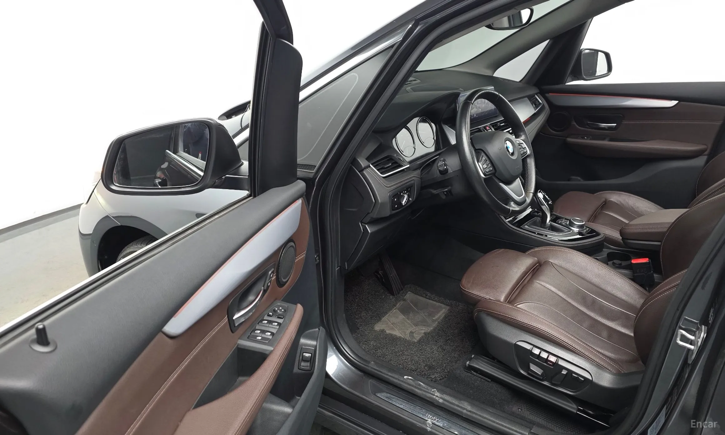 BMW 2-Series Active Tourer (F45) превью 12