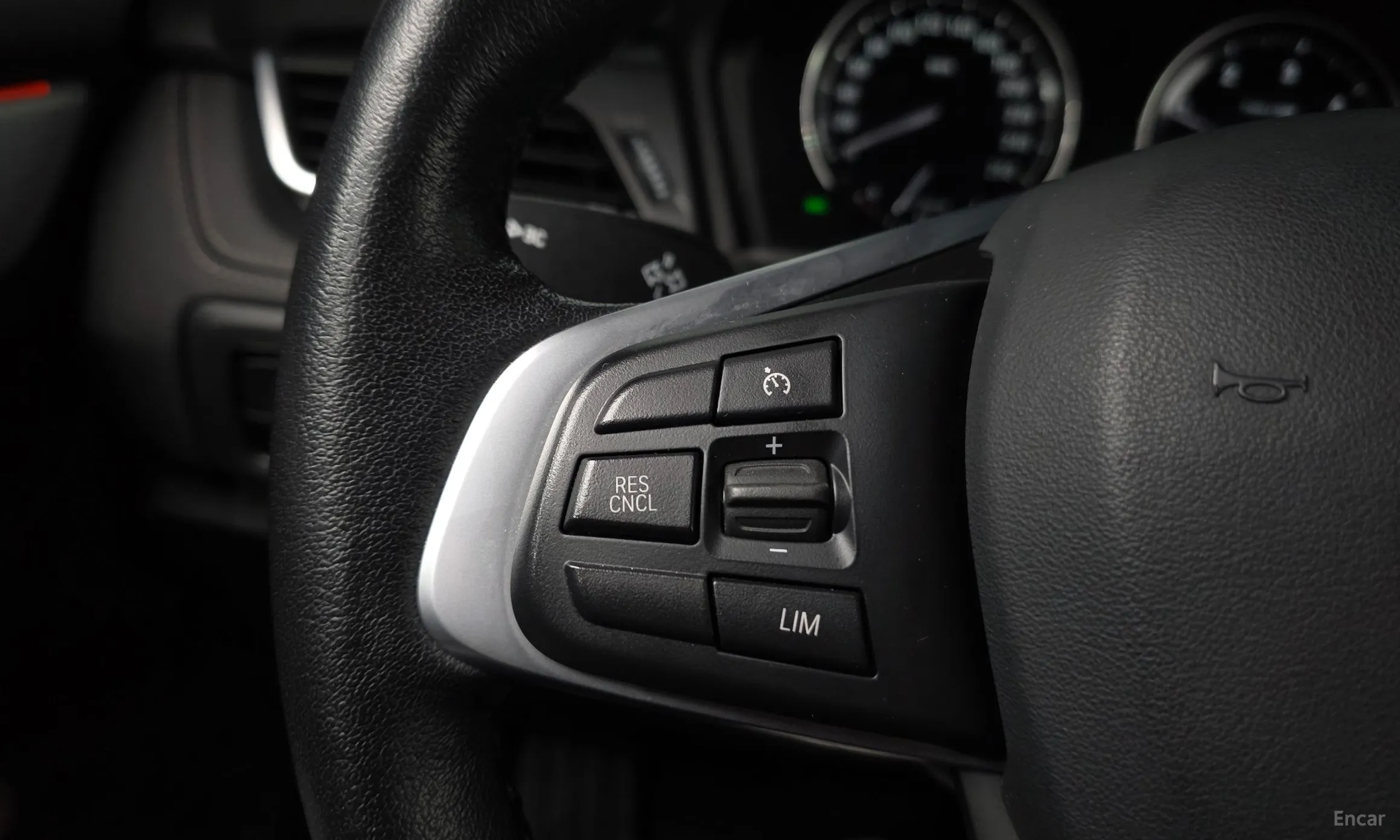 BMW 2-Series Active Tourer (F45) превью 14