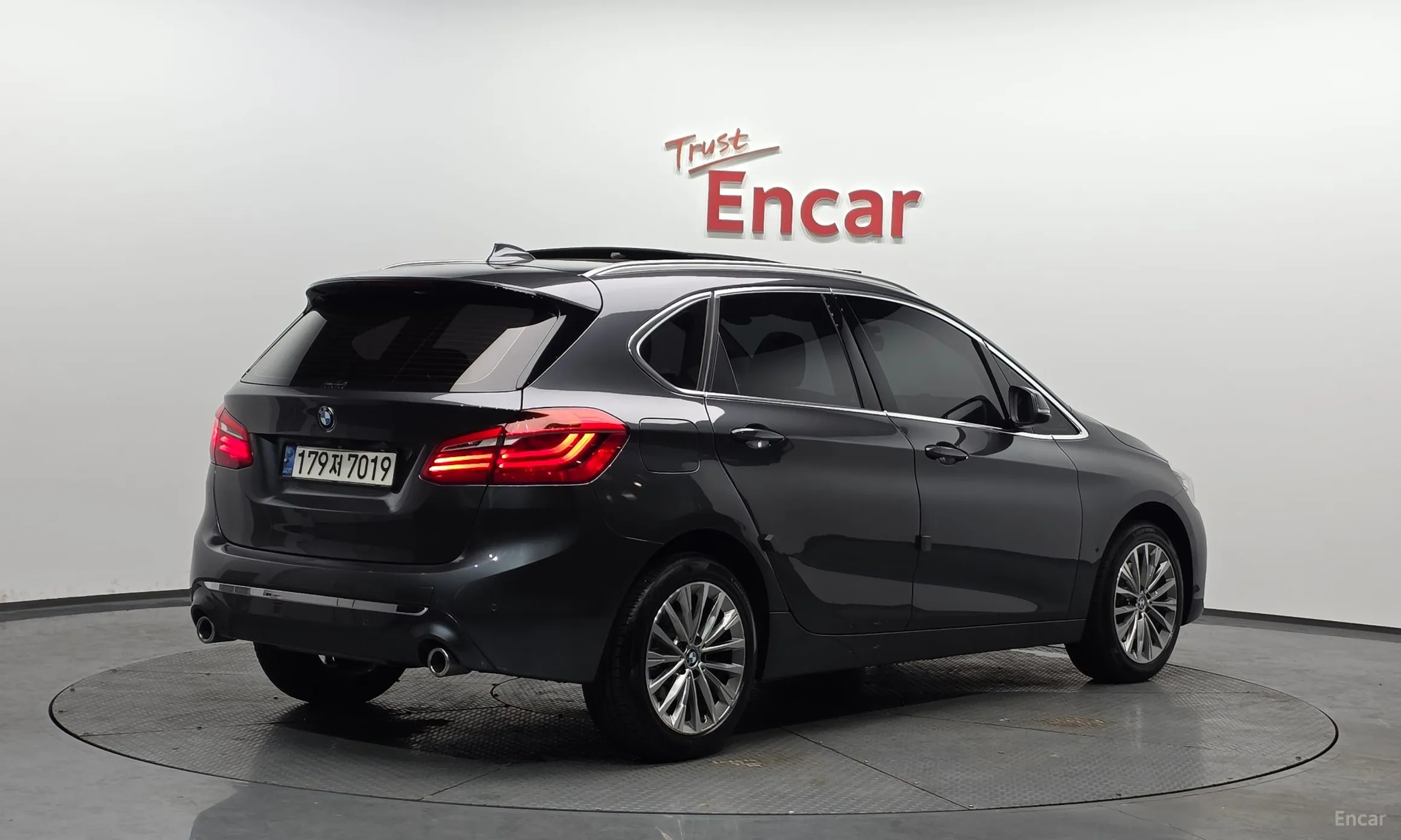 BMW 2-Series Active Tourer (F45) превью 2
