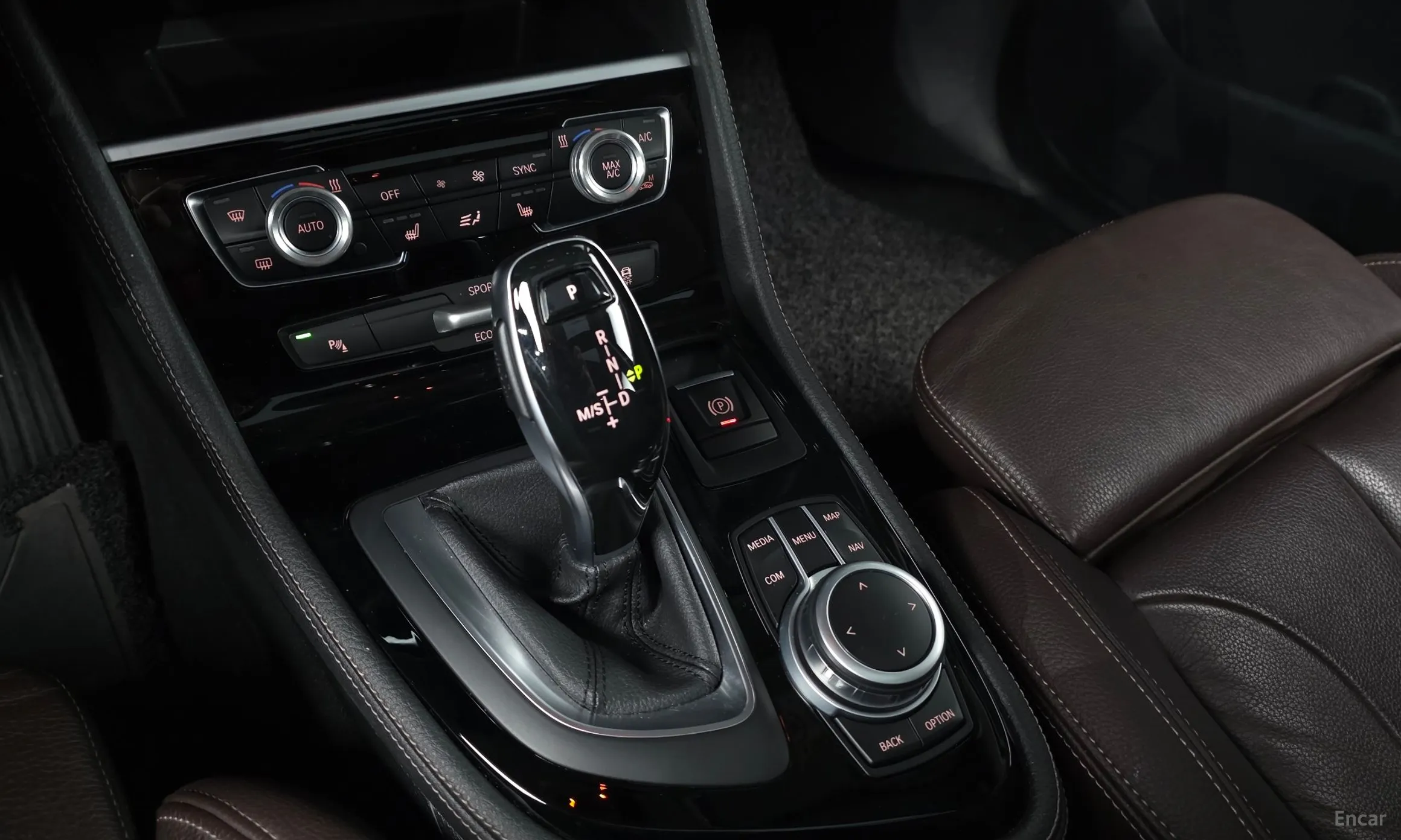 BMW 2-Series Active Tourer (F45) превью 9