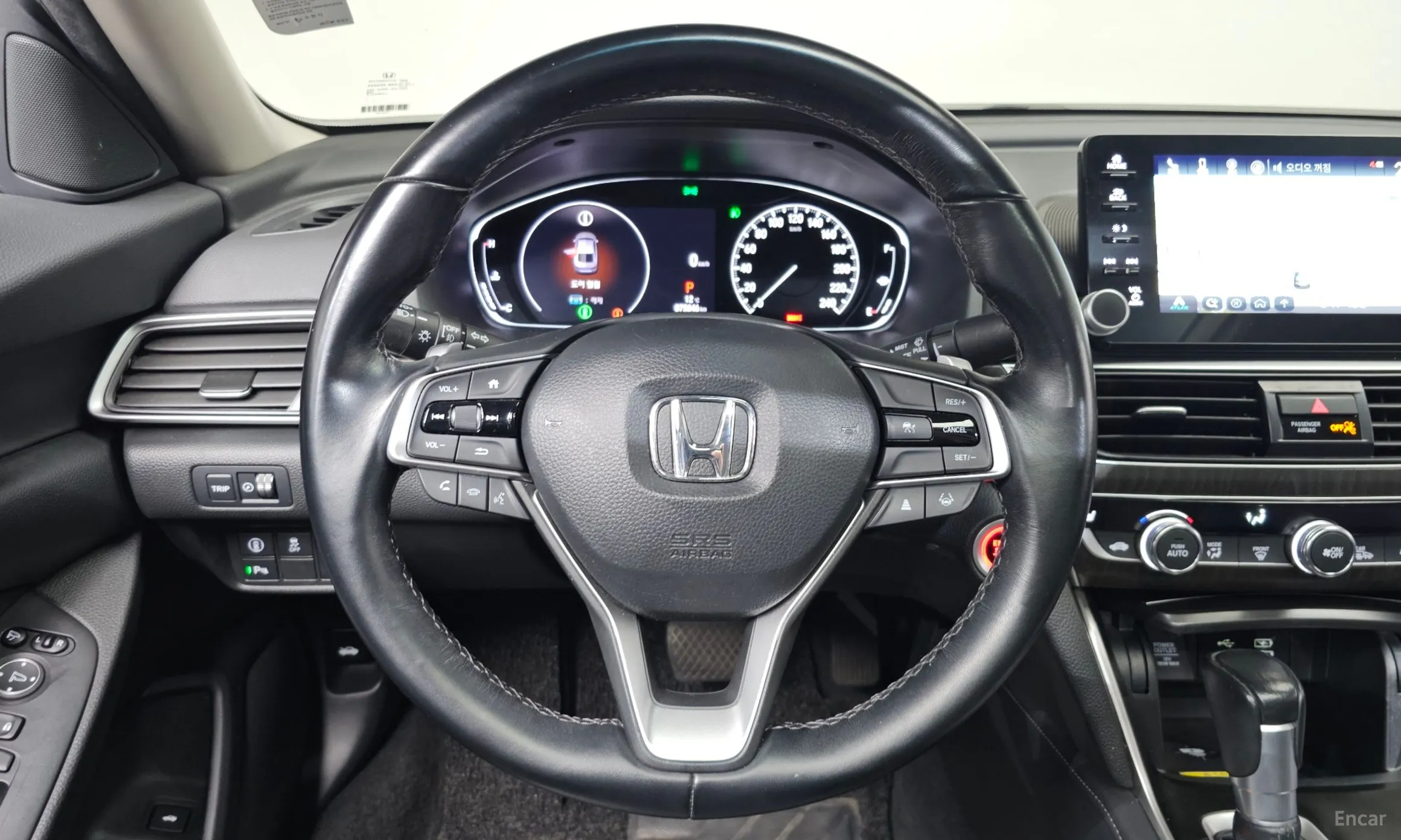 Honda Accord 10th Generation превью 13