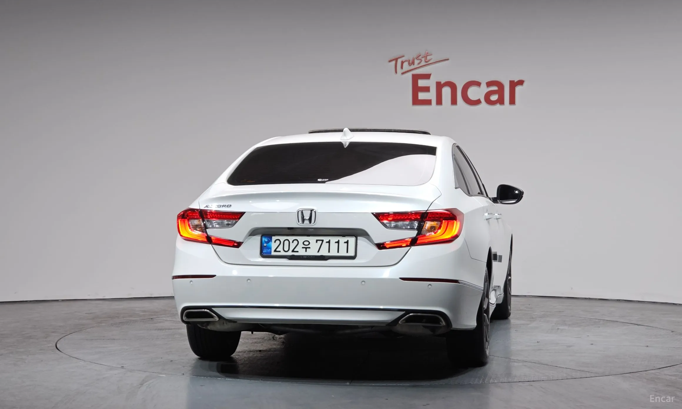 Honda Accord 10th Generation превью 4