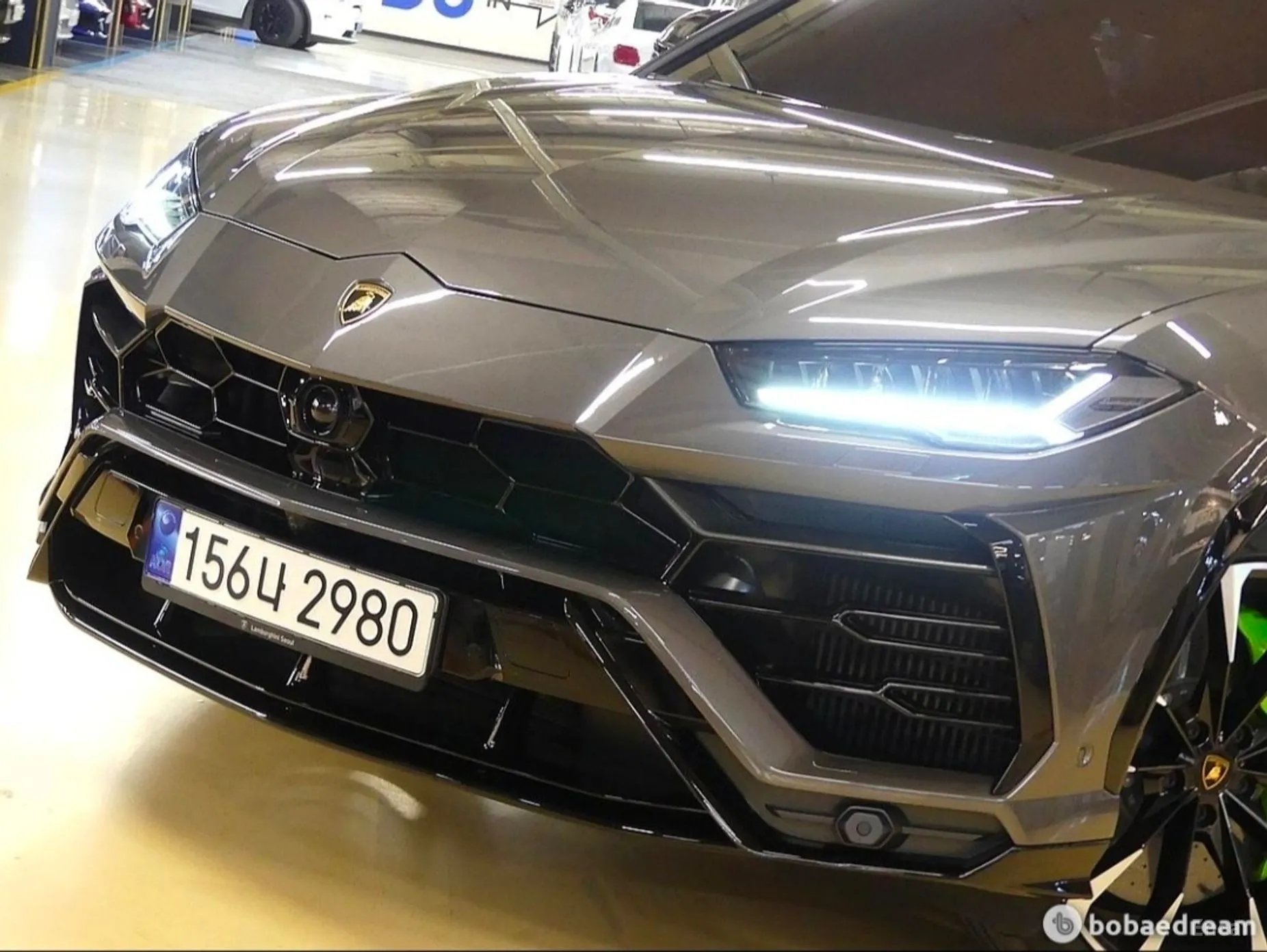 Lamborghini Urus превью 19