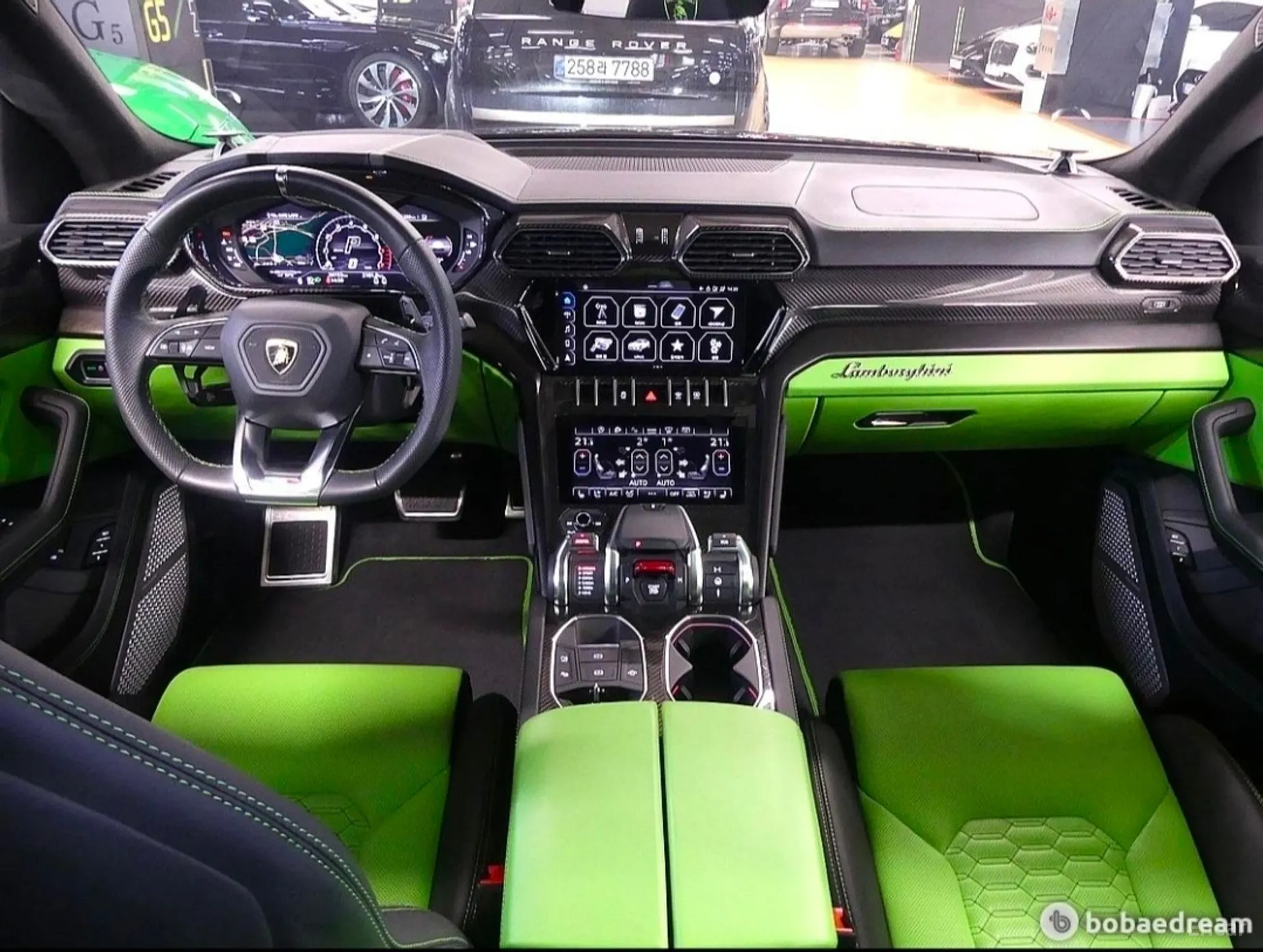 Lamborghini Urus превью 4