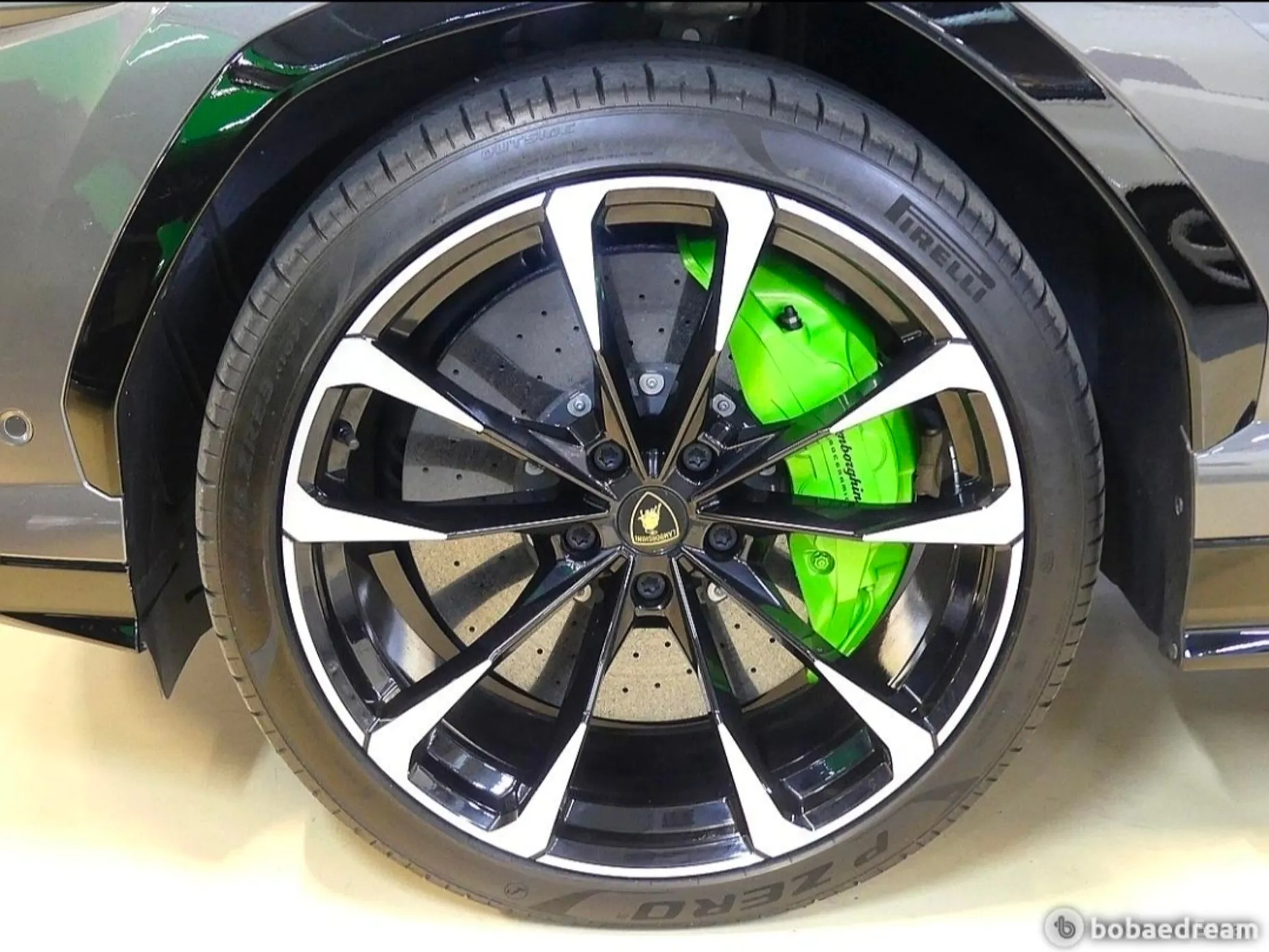 Lamborghini Urus превью 8