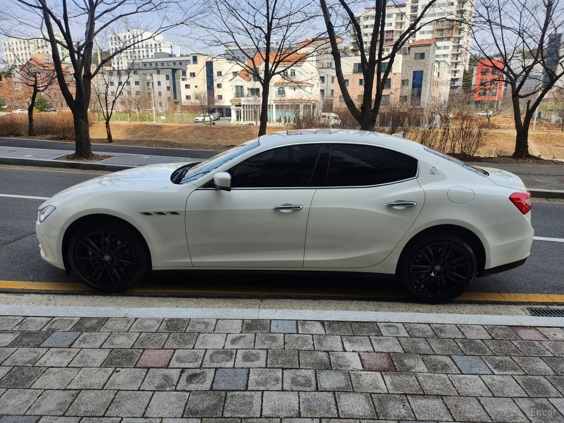 Maserati Ghibli превью 17
