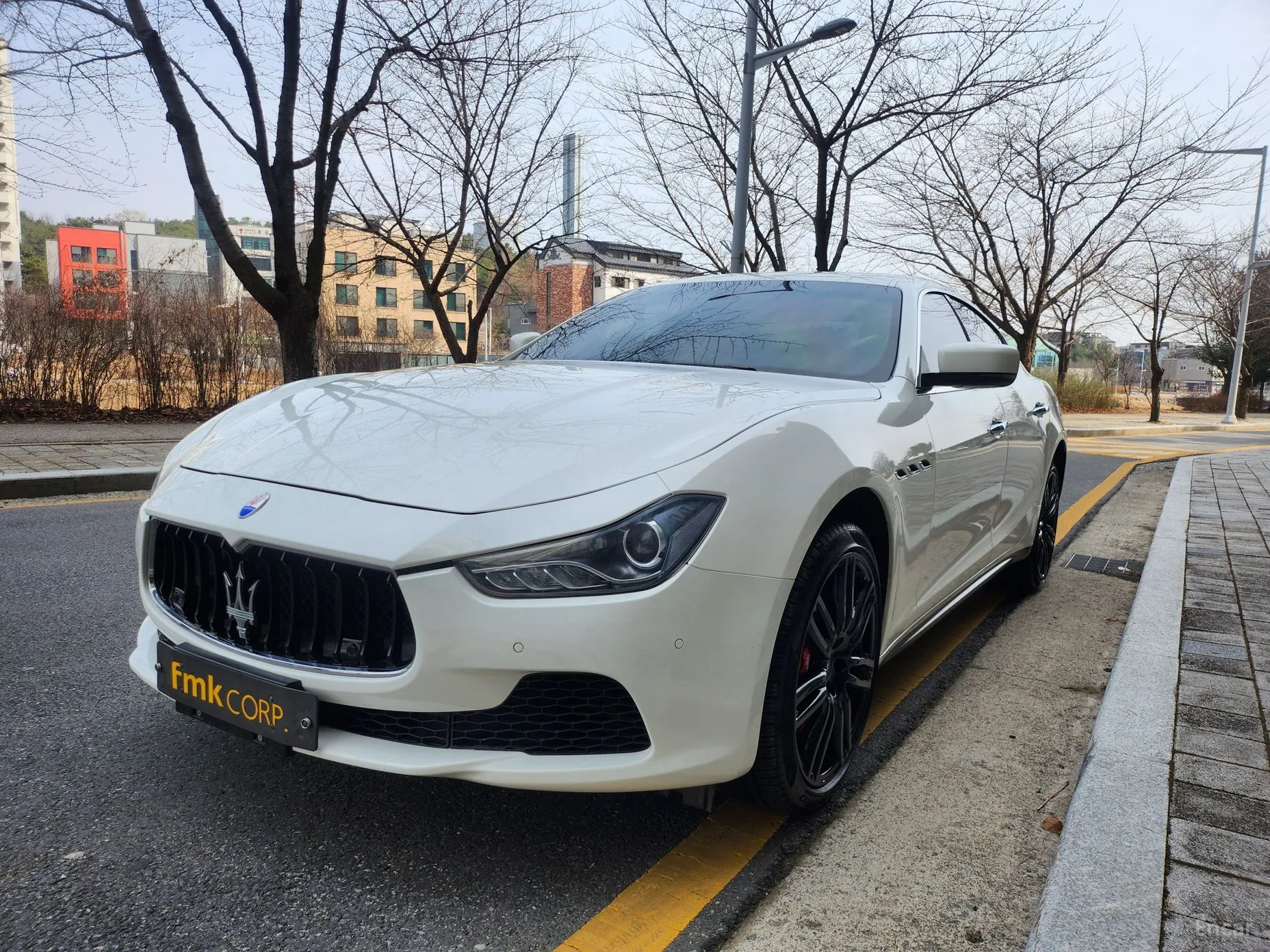 Maserati Ghibli превью 19