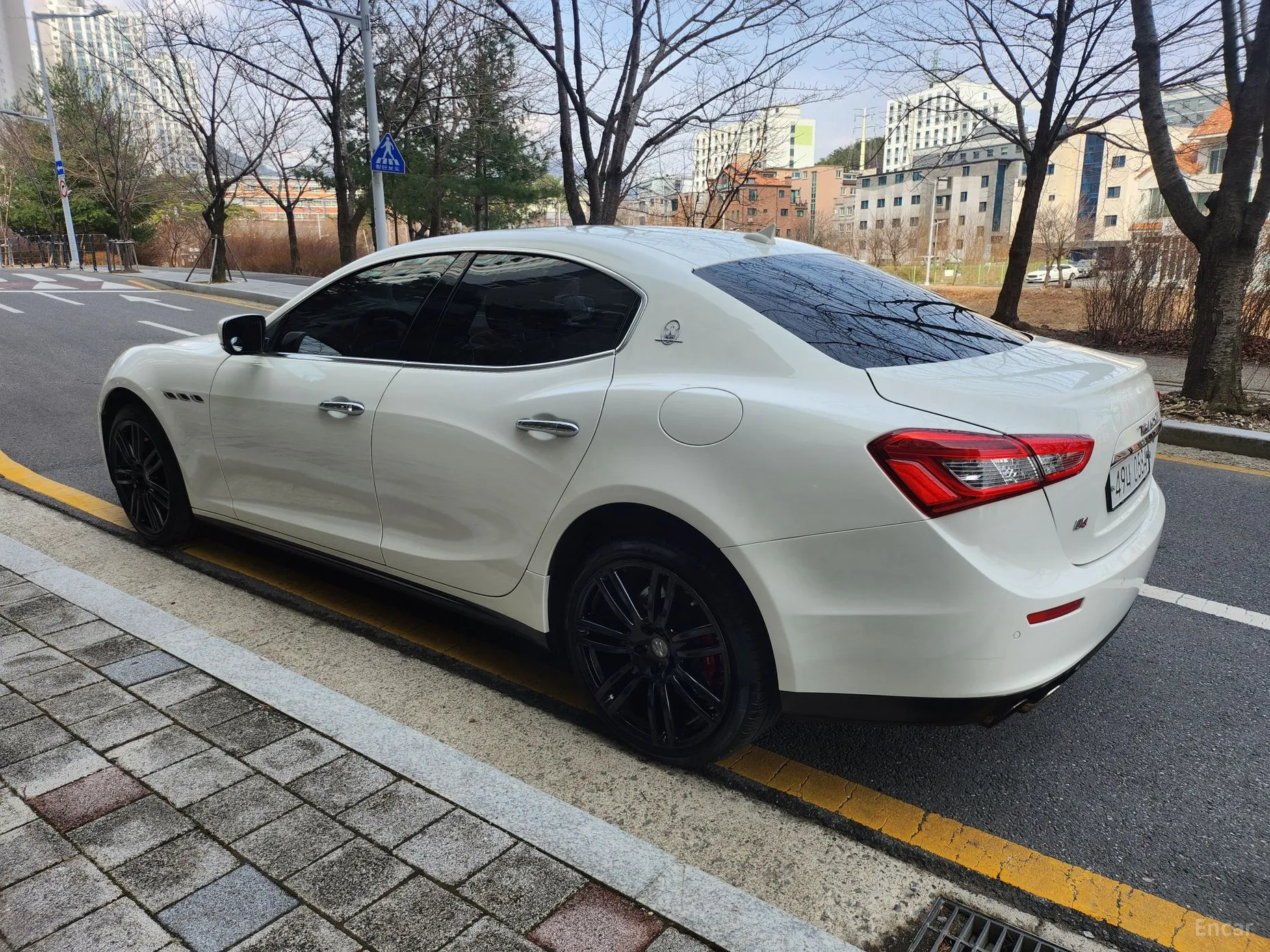 Maserati Ghibli превью 20