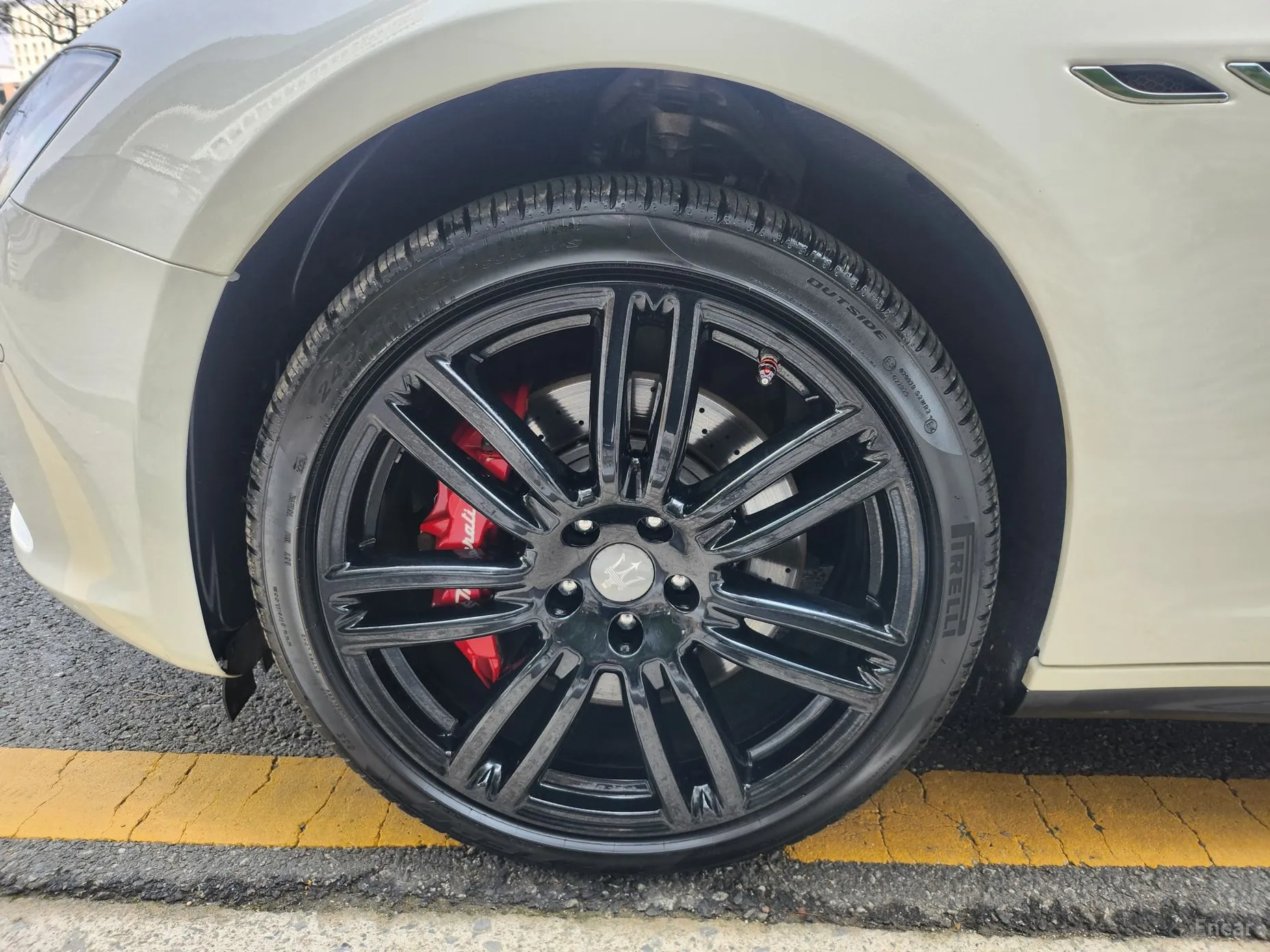 Maserati Ghibli превью 5