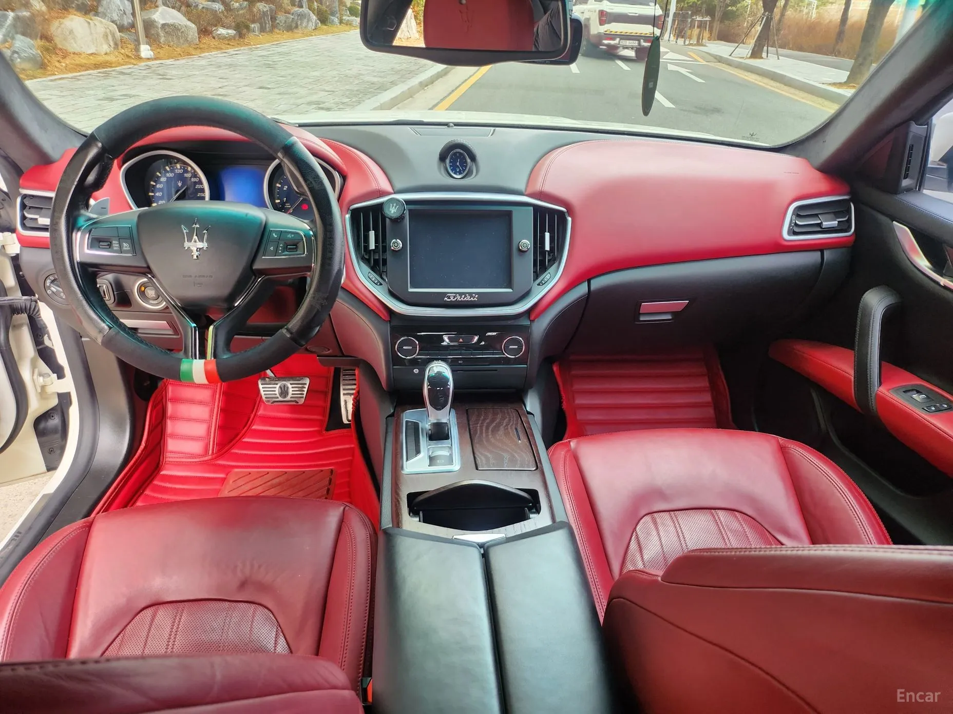 Maserati Ghibli превью 7
