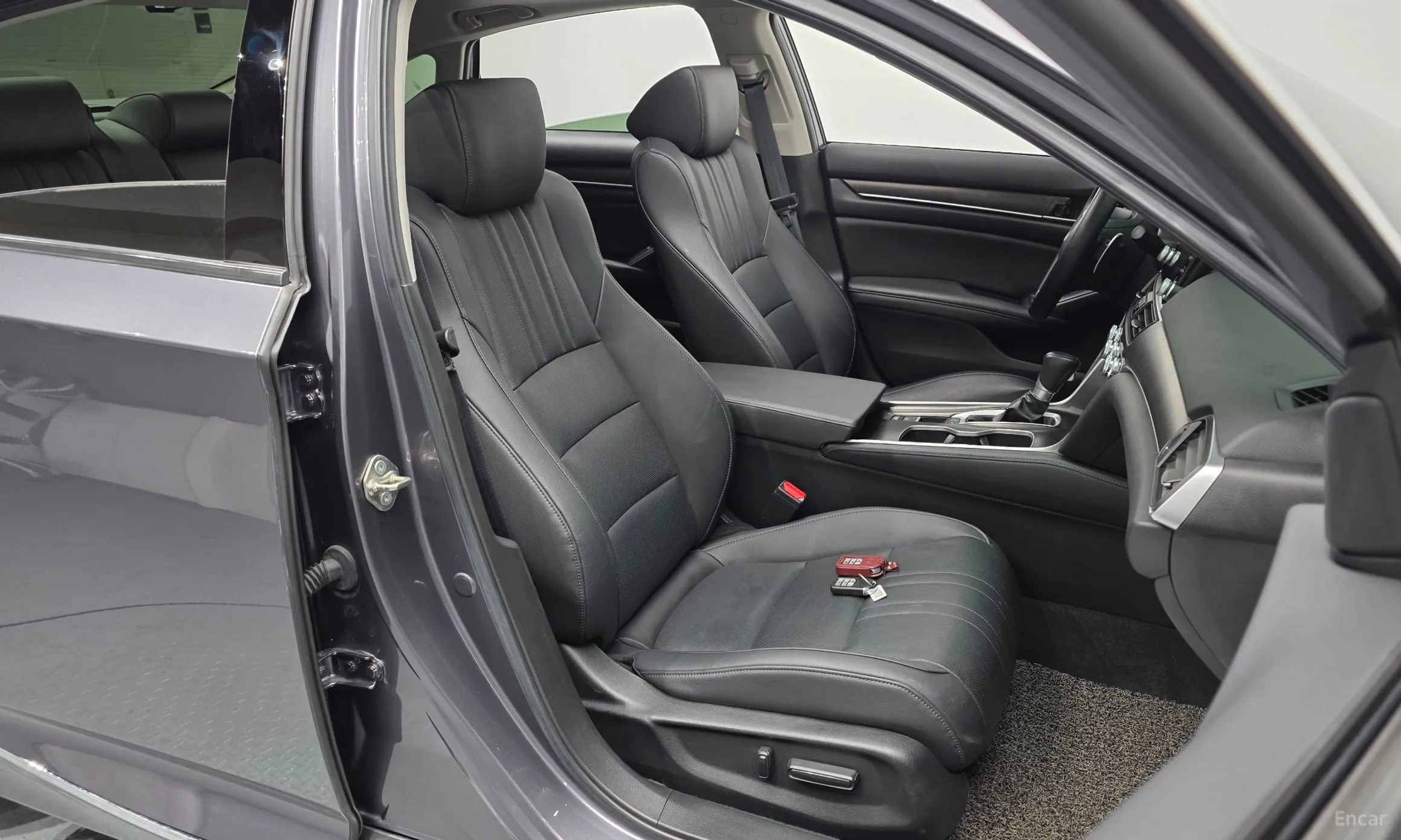 Honda Accord 10th Generation превью 10