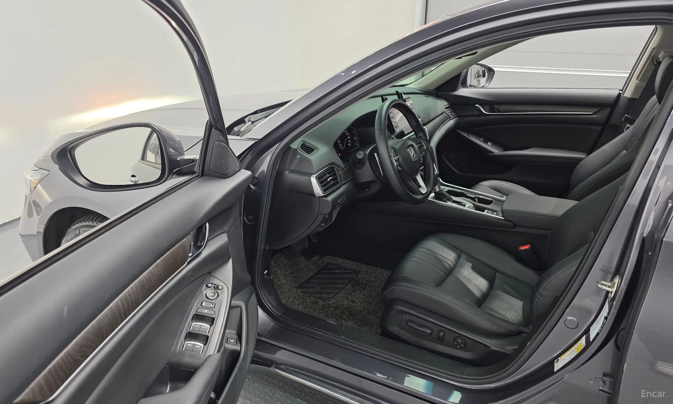 Honda Accord 10th Generation превью 11