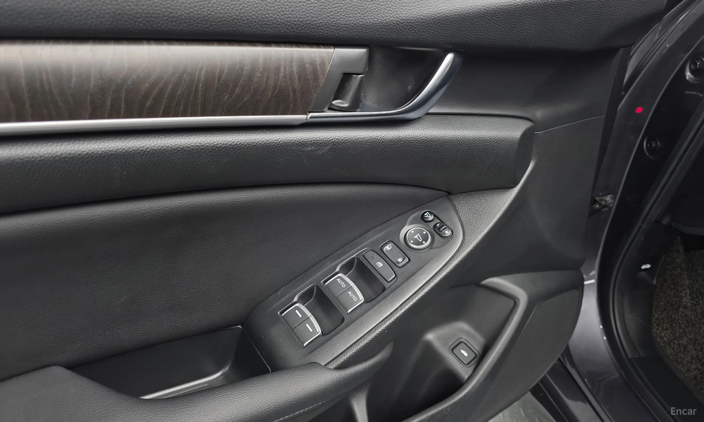 Honda Accord 10th Generation превью 17