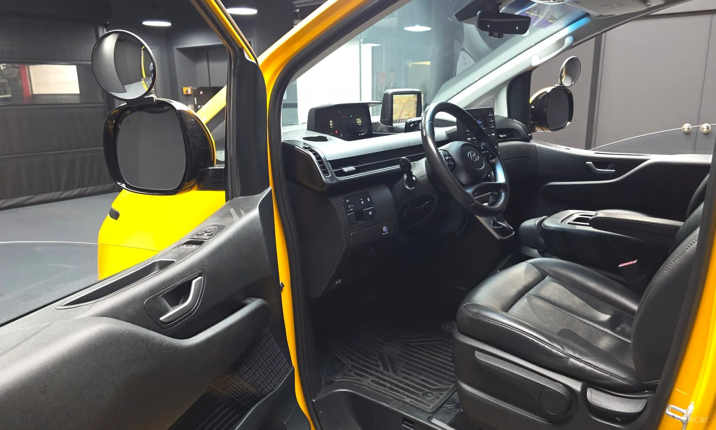 Hyundai Staria превью 10