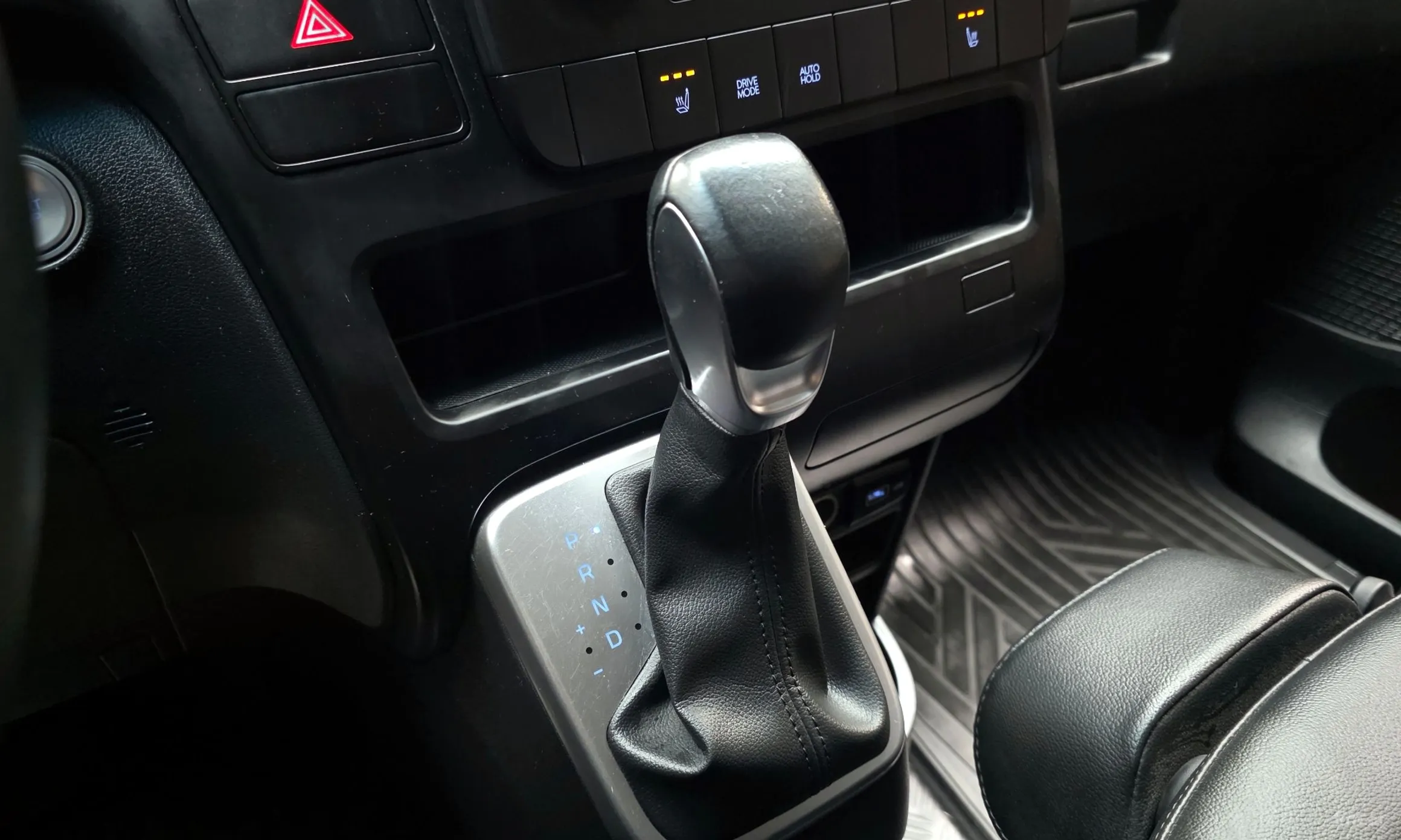 Hyundai Staria превью 9