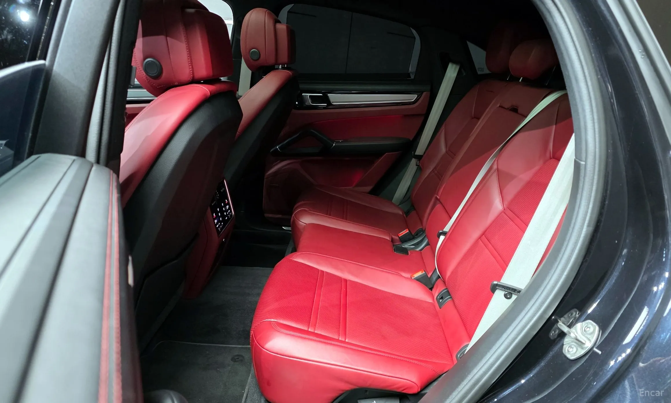 Porsche Cayenne (PO536) превью 12