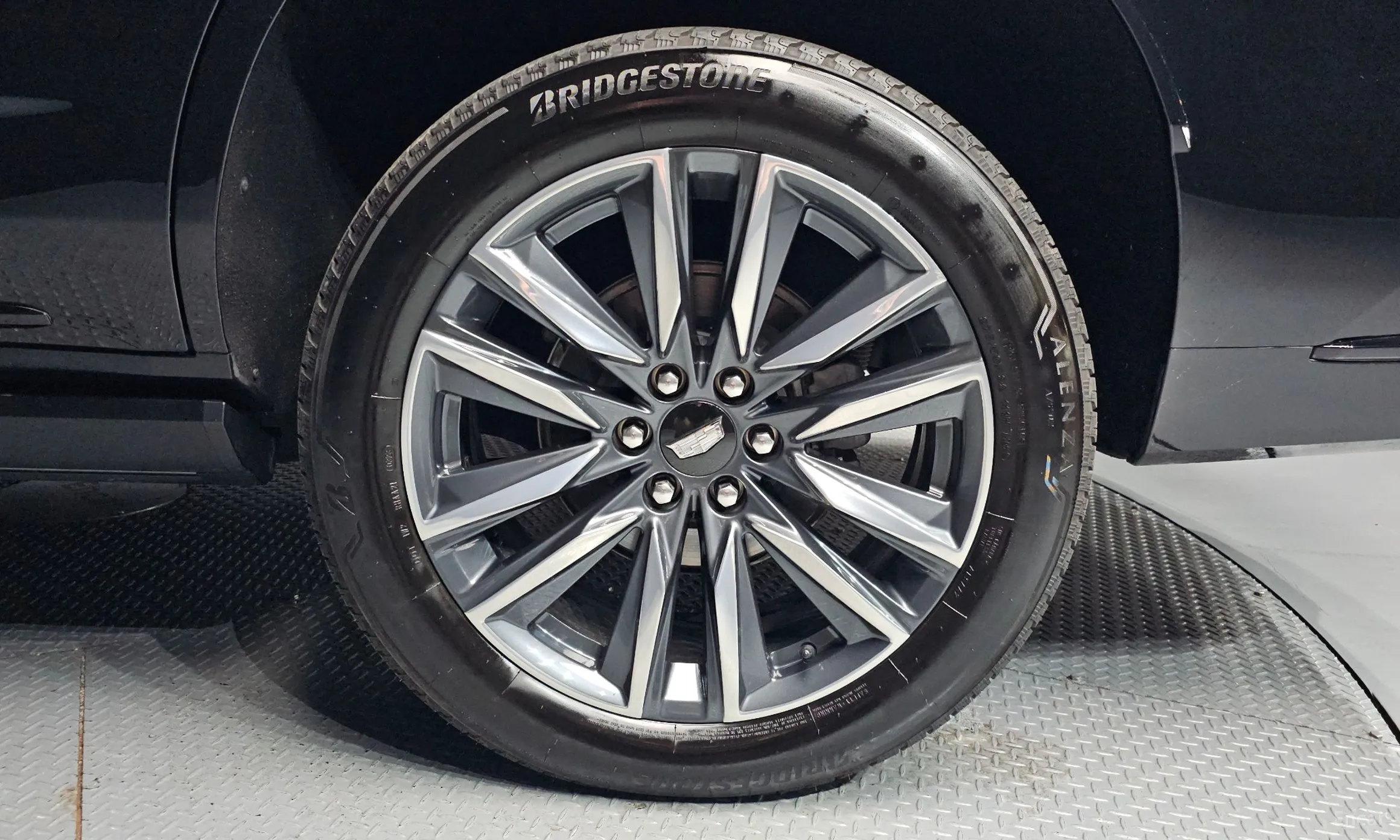 Cadillac Escalade 5th Generation превью 5