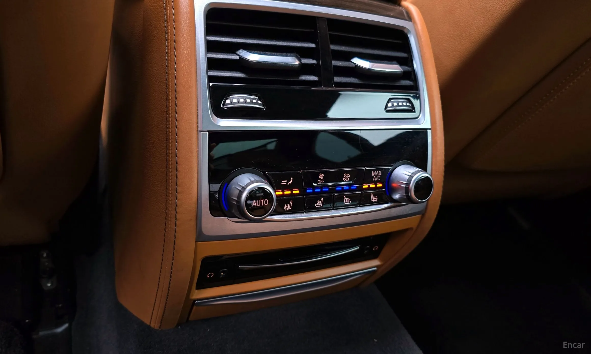 BMW 7 Series (G11) превью 16