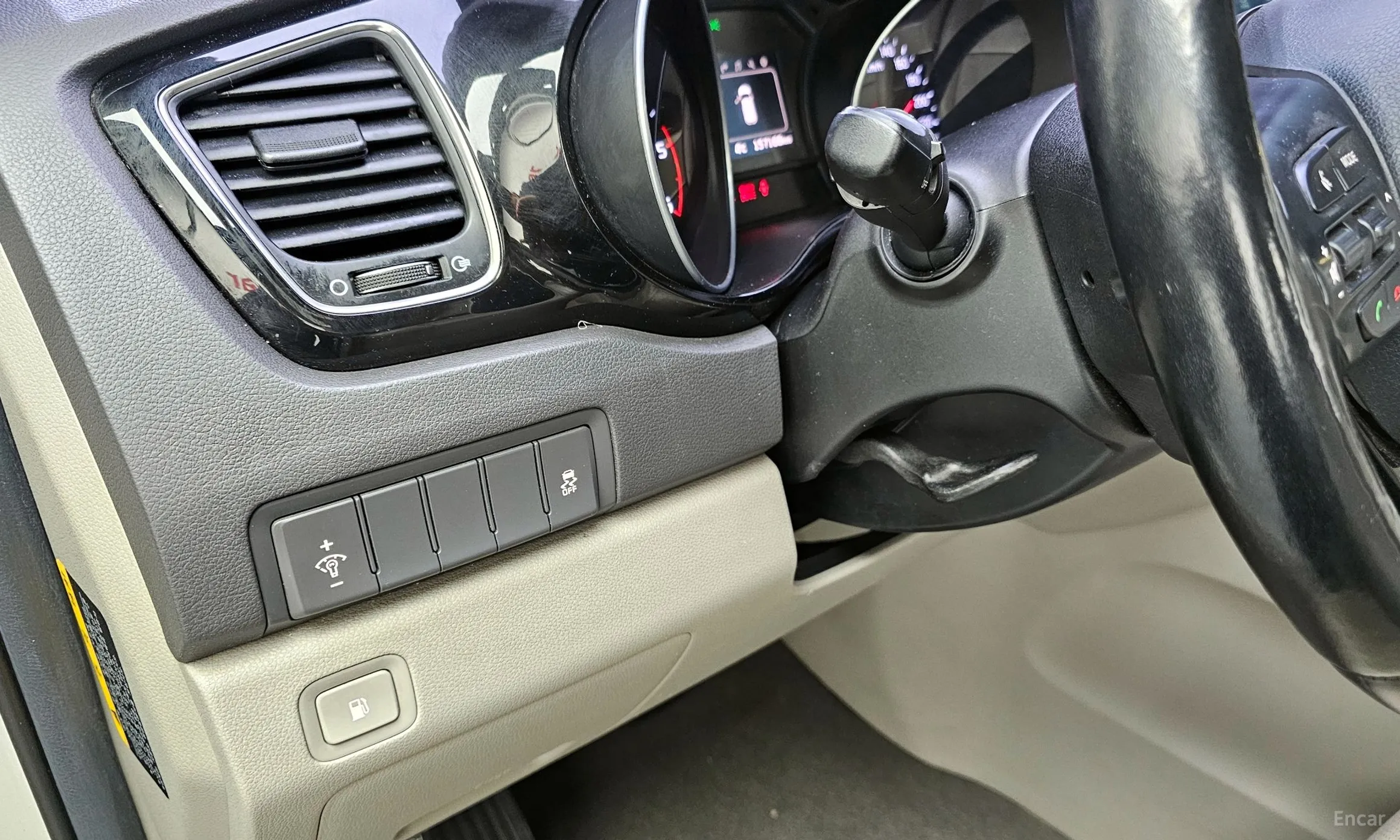 Kia Carnival превью 15