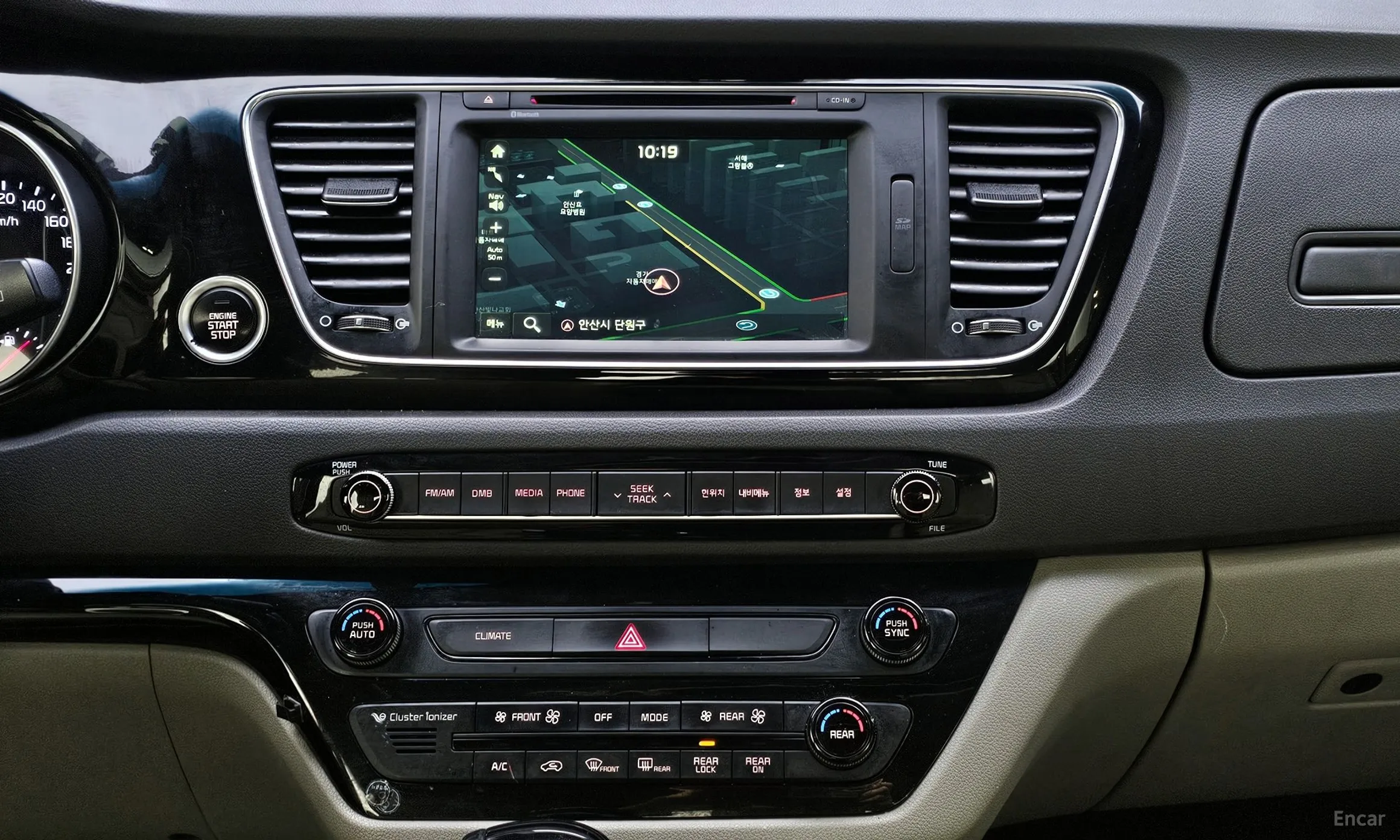 Kia Carnival превью 19