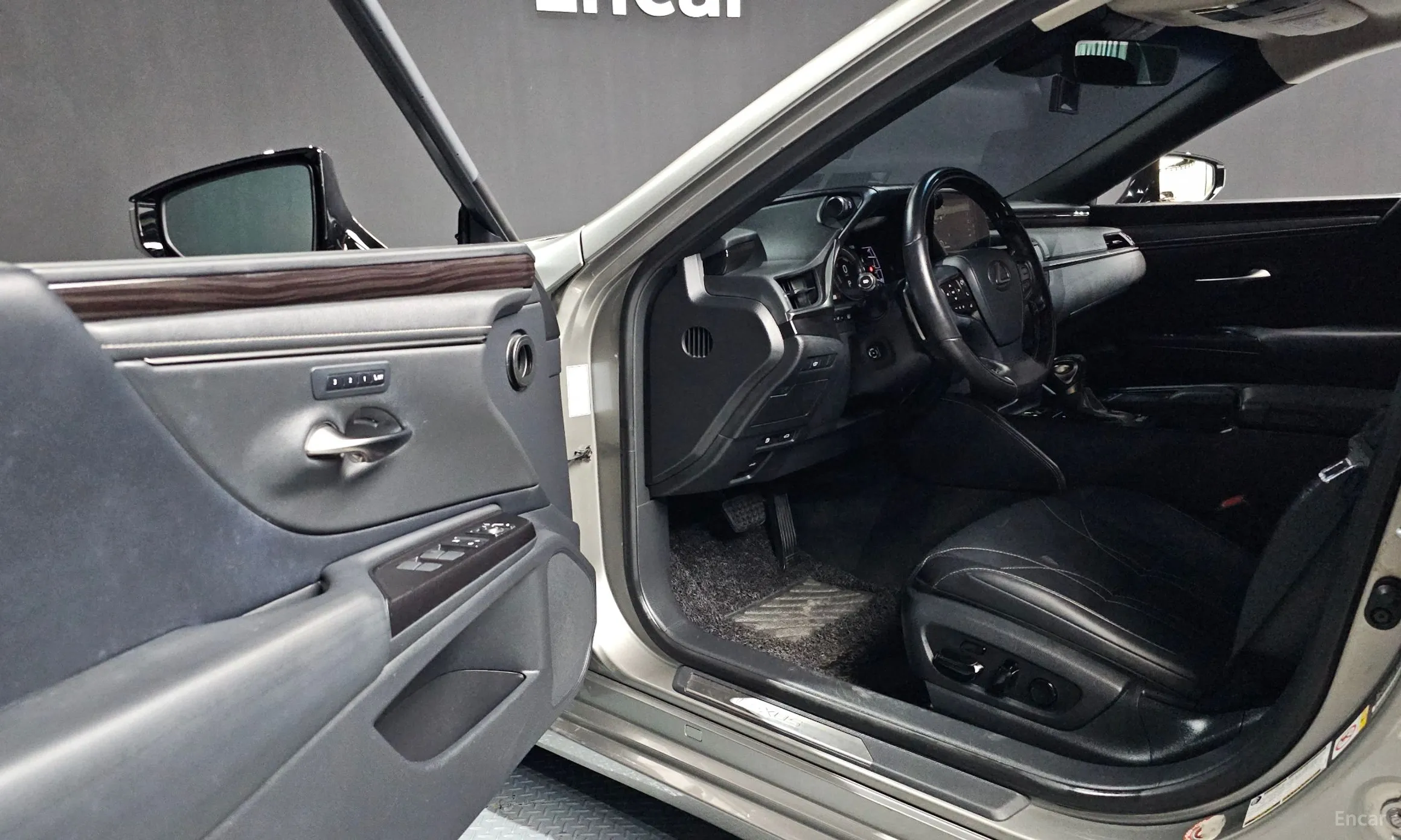 Lexus ES300h 7th Generation превью 10