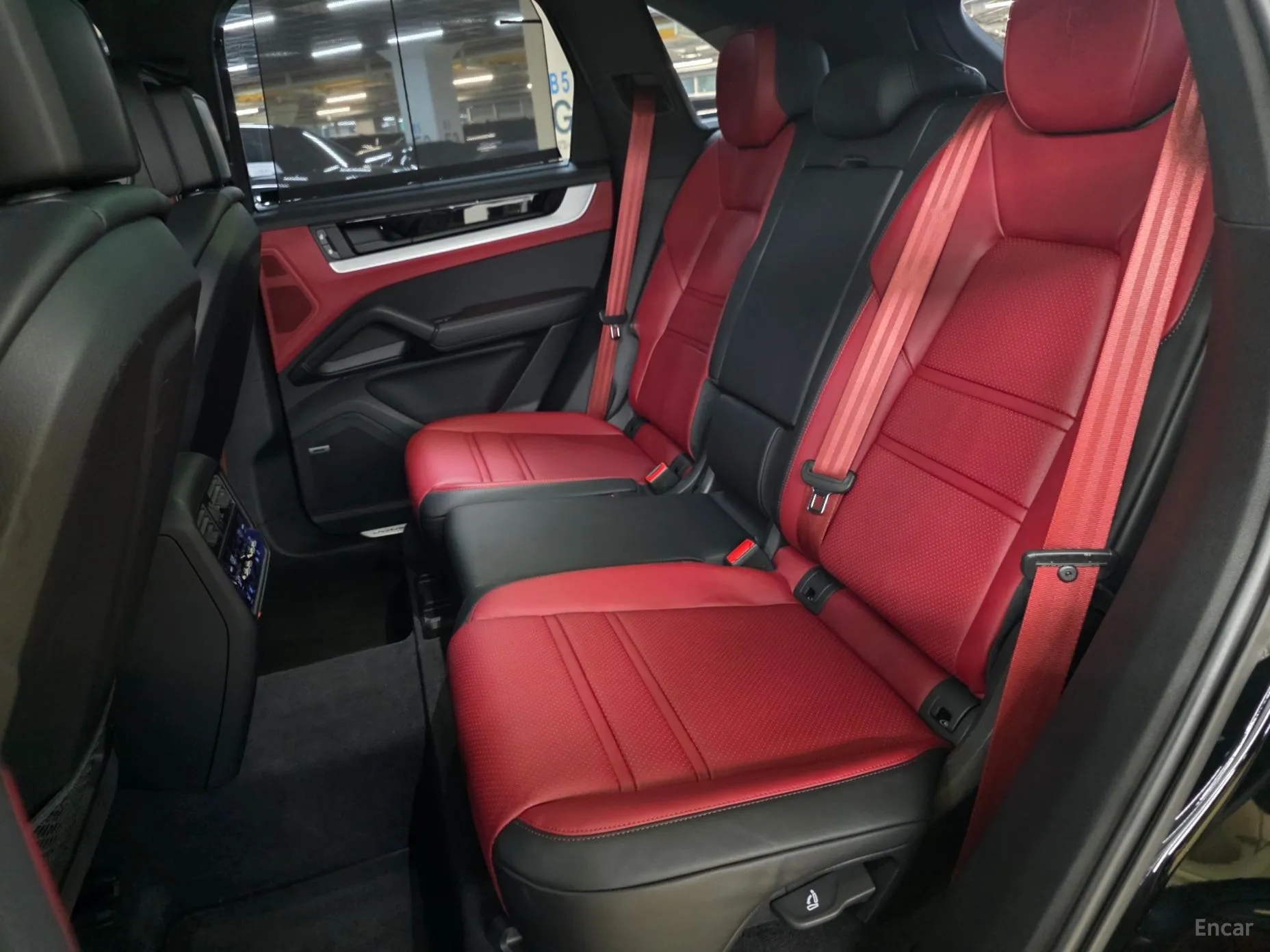 Porsche Cayenne (PO536) превью 15