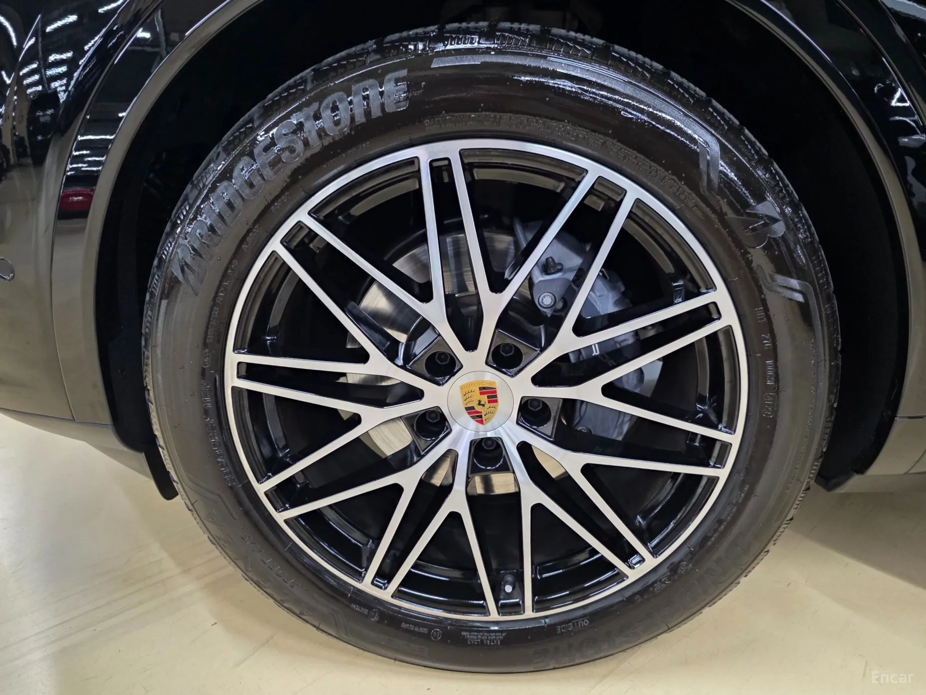 Porsche Cayenne (PO536) превью 6