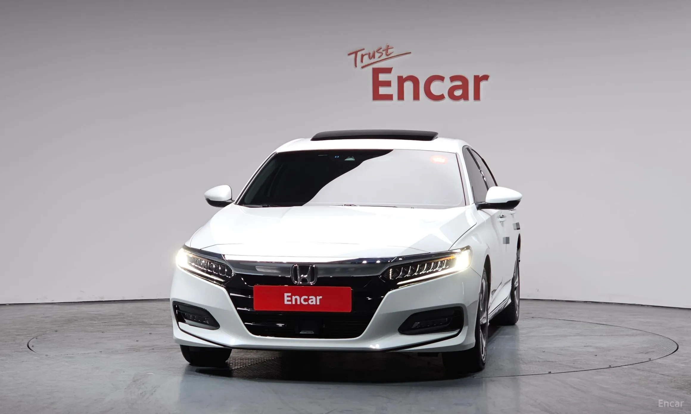 Honda Accord 10th Generation превью 3