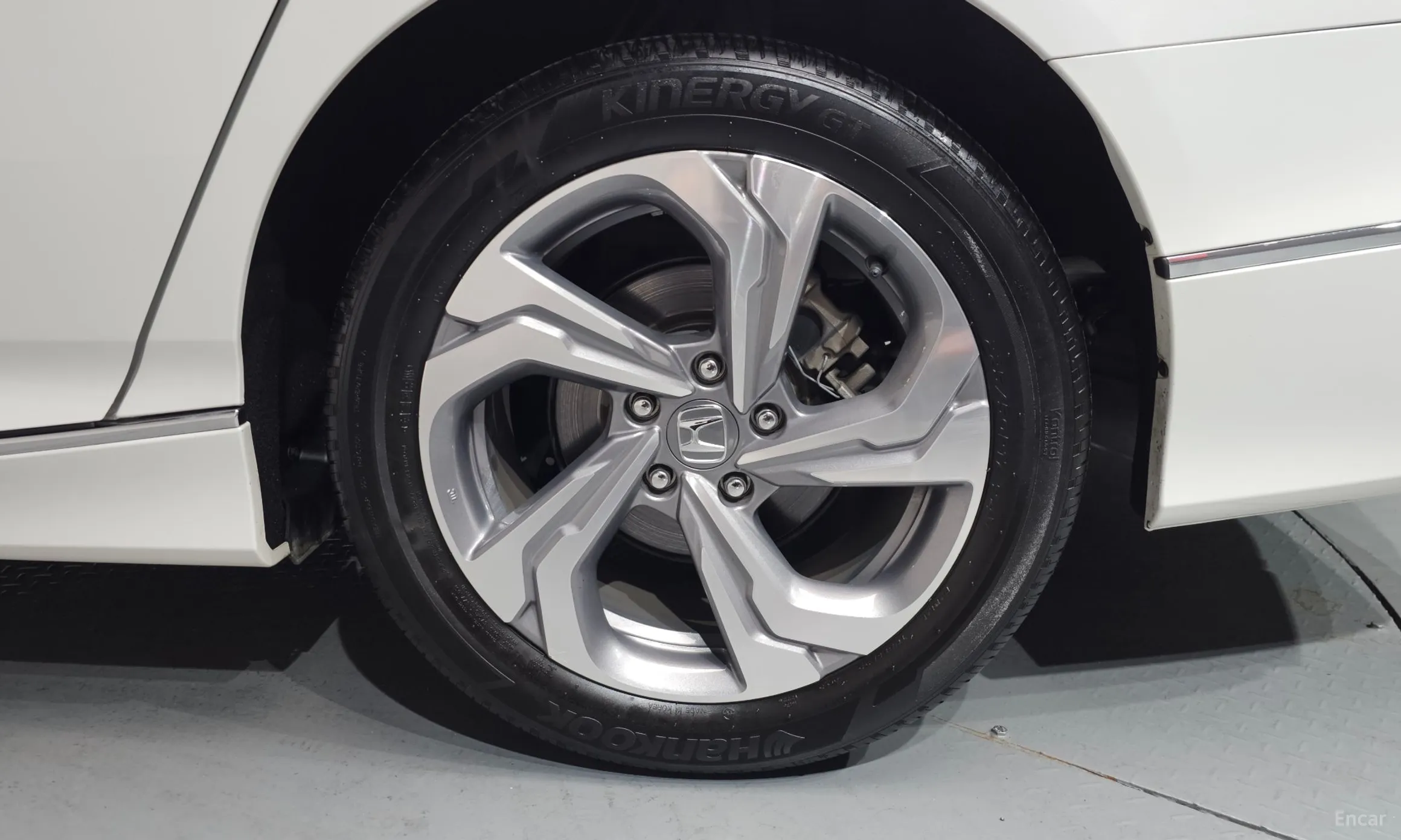 Honda Accord 10th Generation превью 5