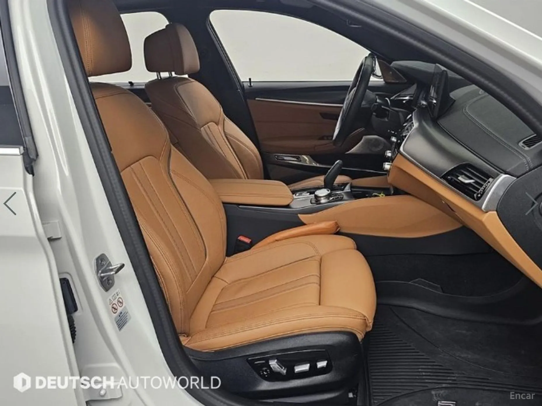 BMW 5 Series (G30) превью 10