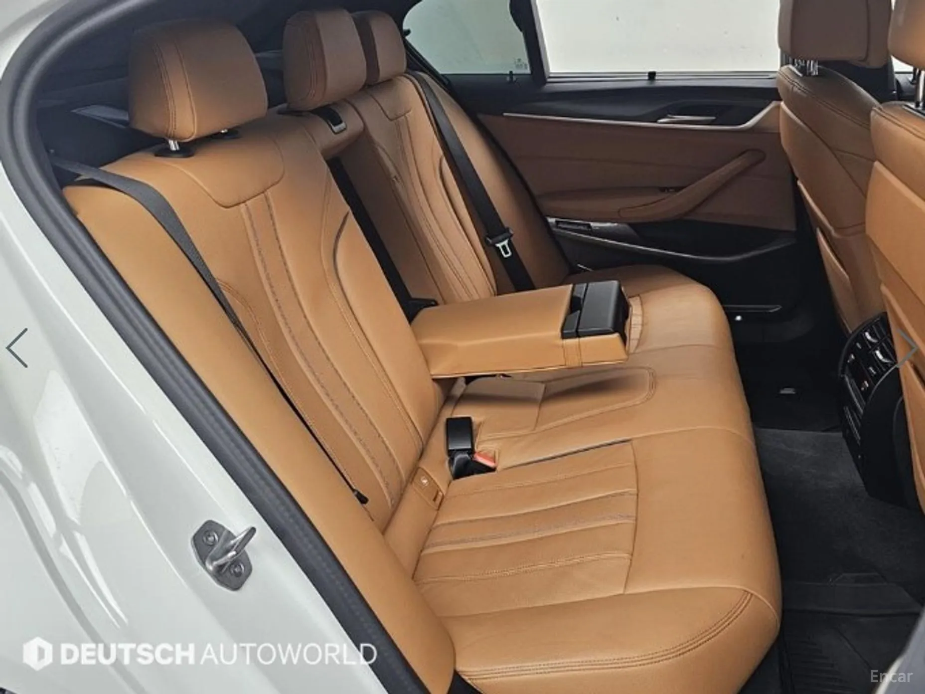 BMW 5 Series (G30) превью 12