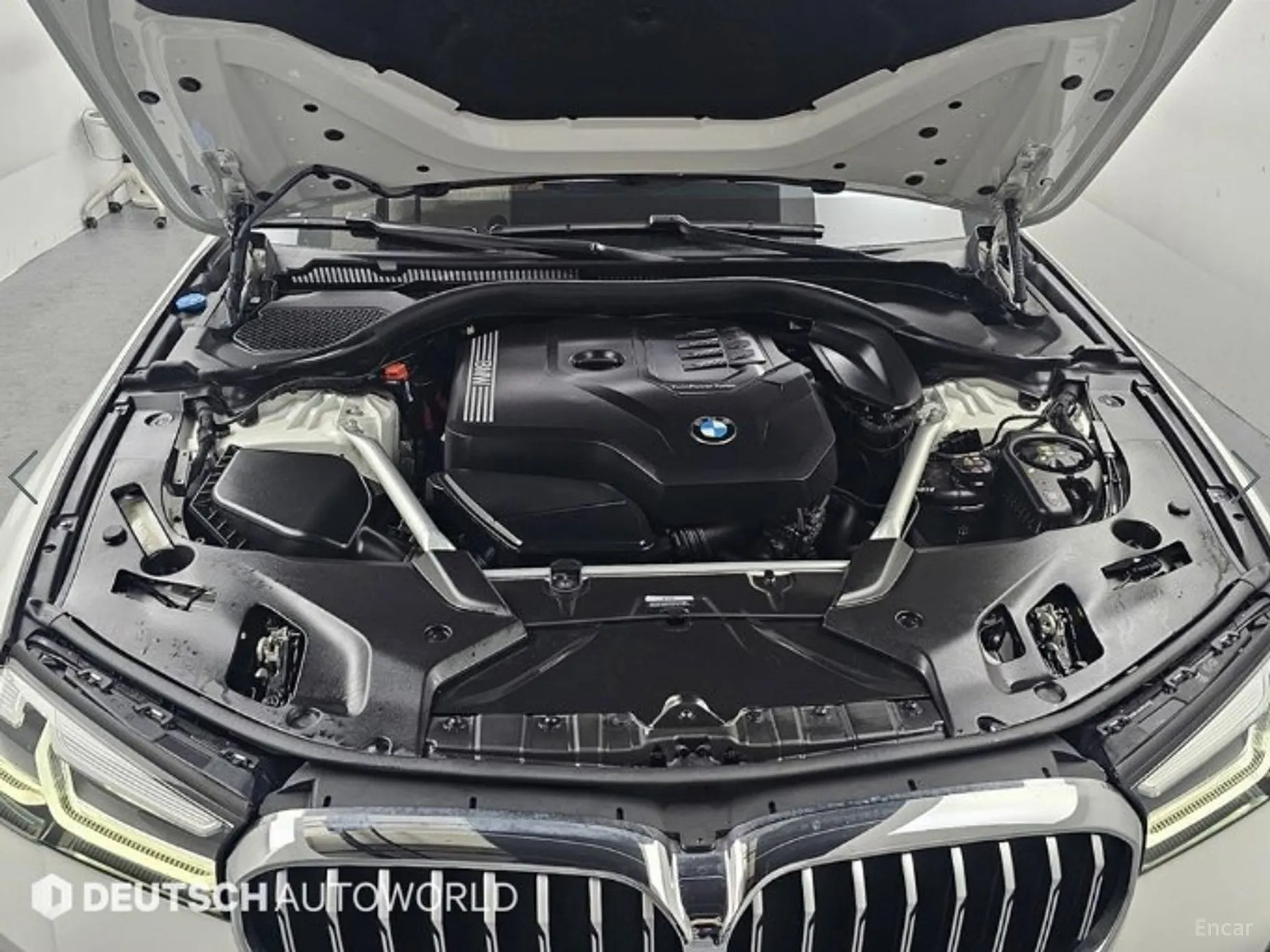 BMW 5 Series (G30) превью 6