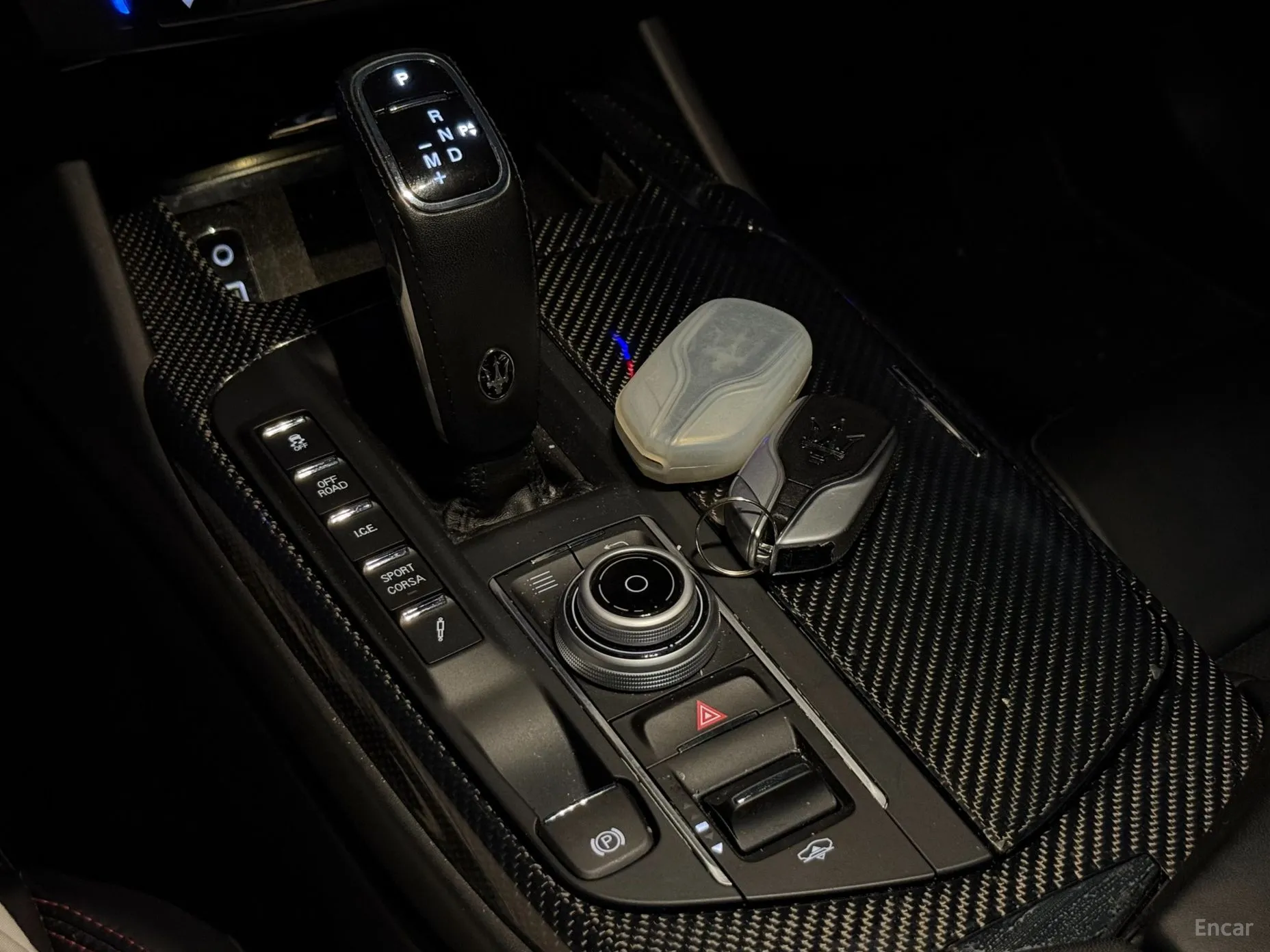 Maserati Levante превью 13