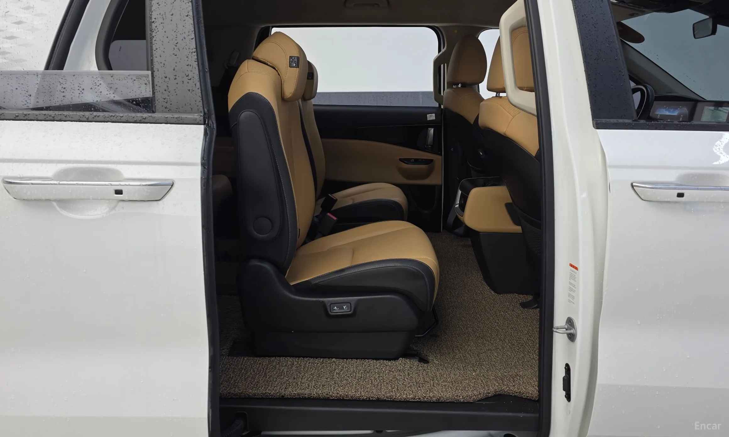 Kia Carnival Gen 4 превью 12