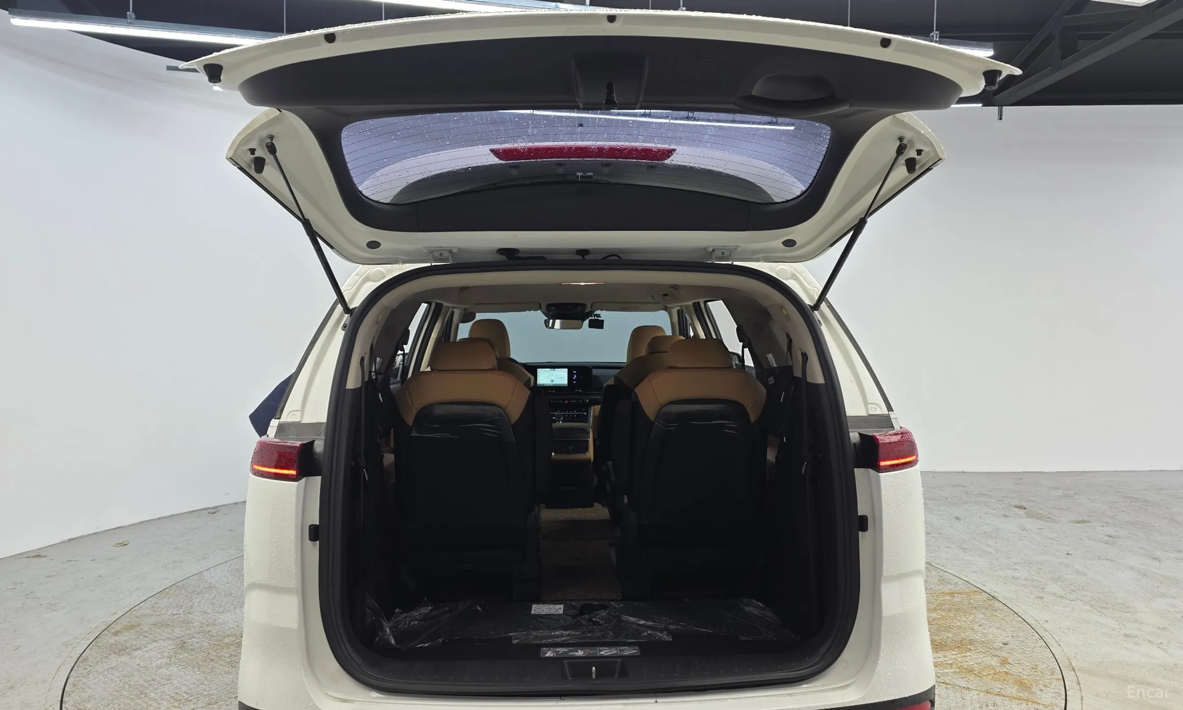 Kia Carnival Gen 4 превью 20