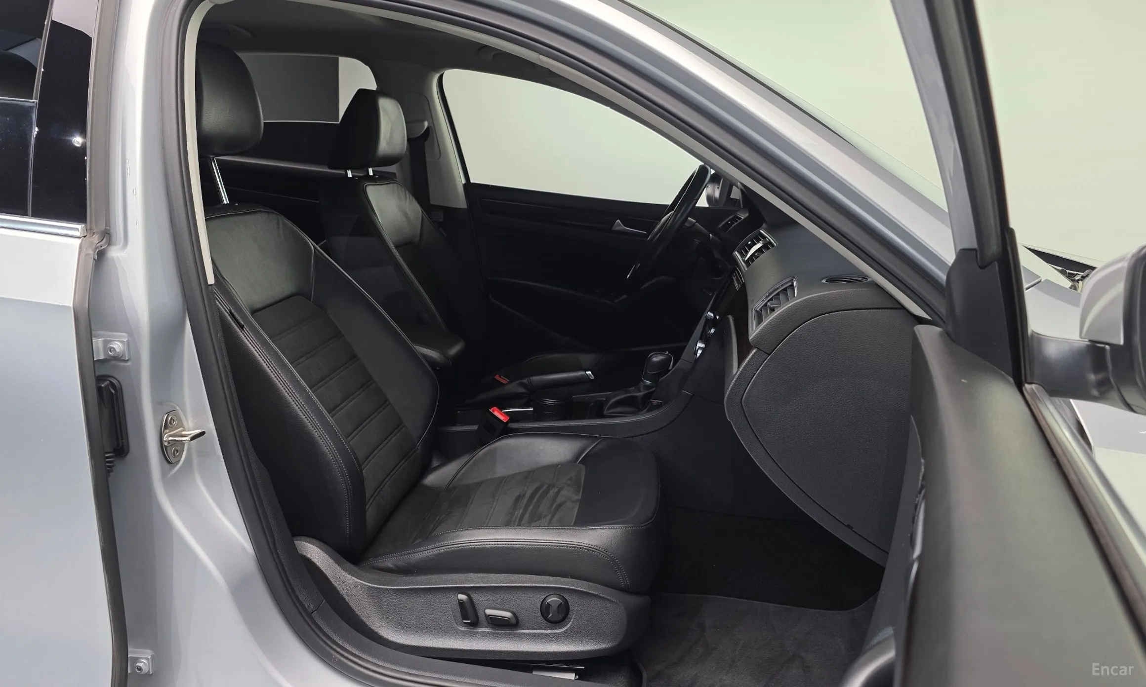 Volkswagen The New Passat превью 10