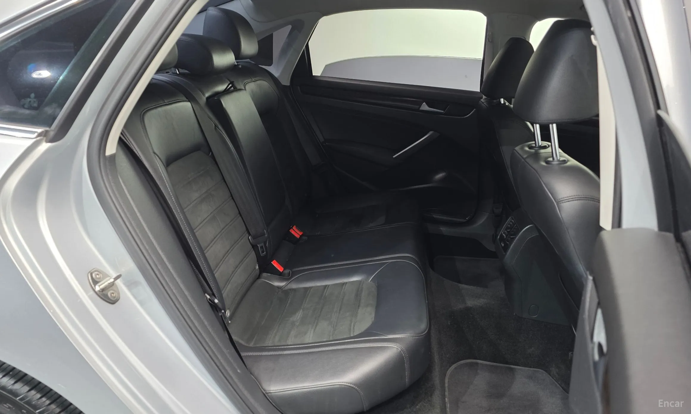 Volkswagen The New Passat превью 12