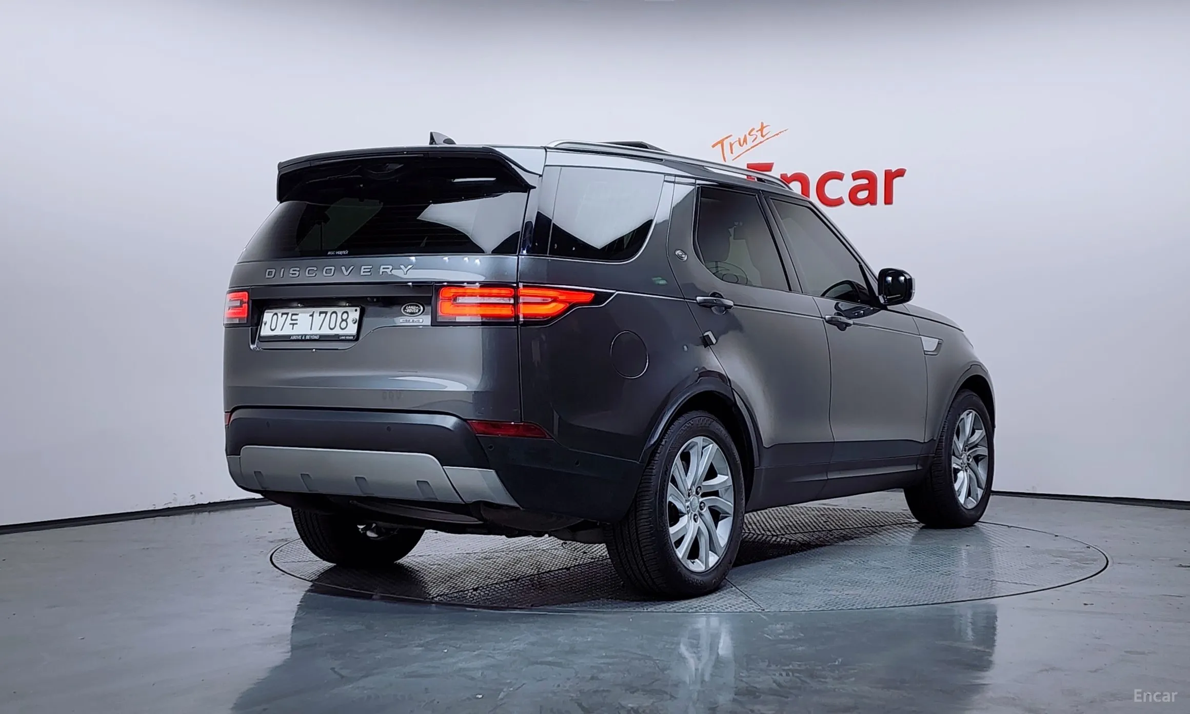 Land Rover Discovery 5 превью 2