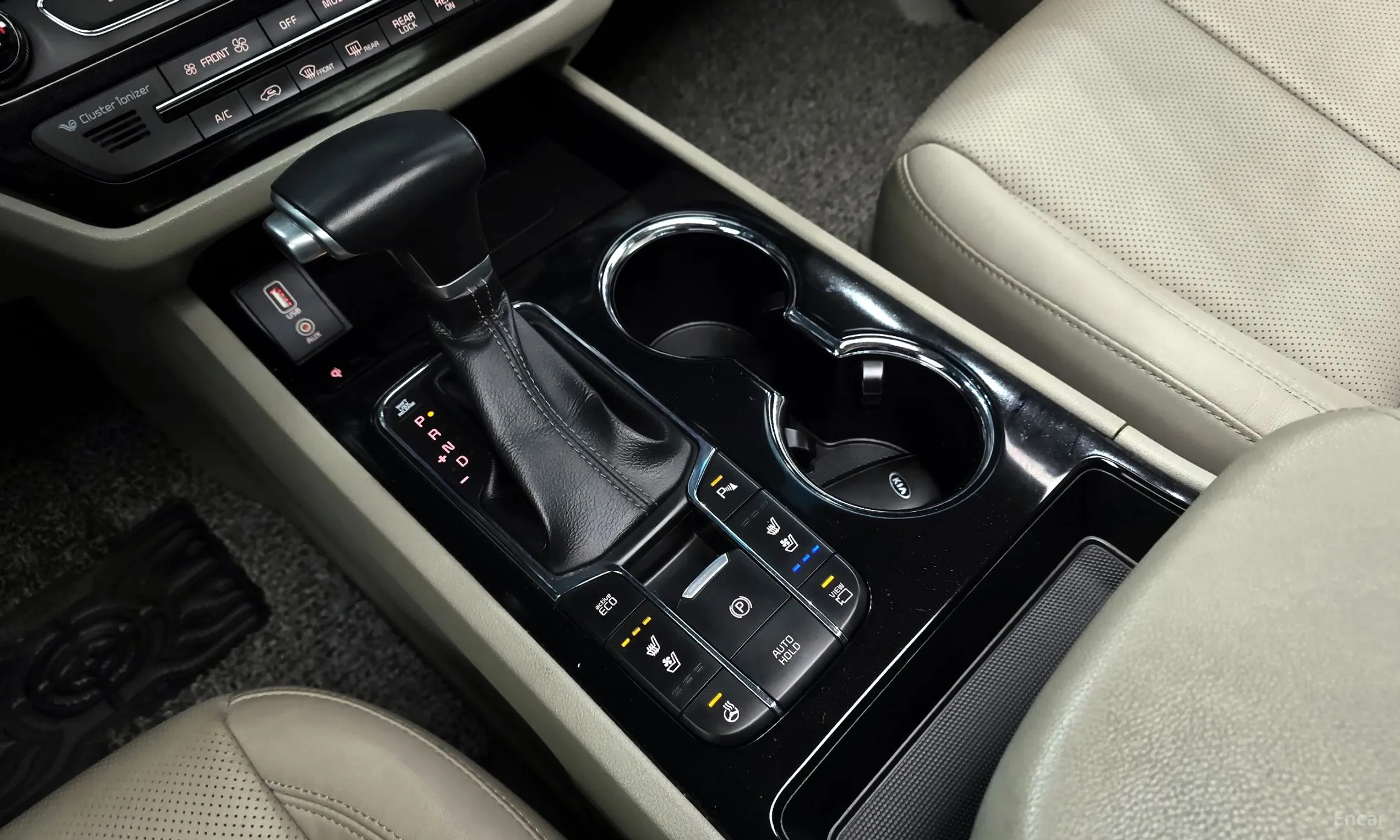 Kia Carnival превью 9