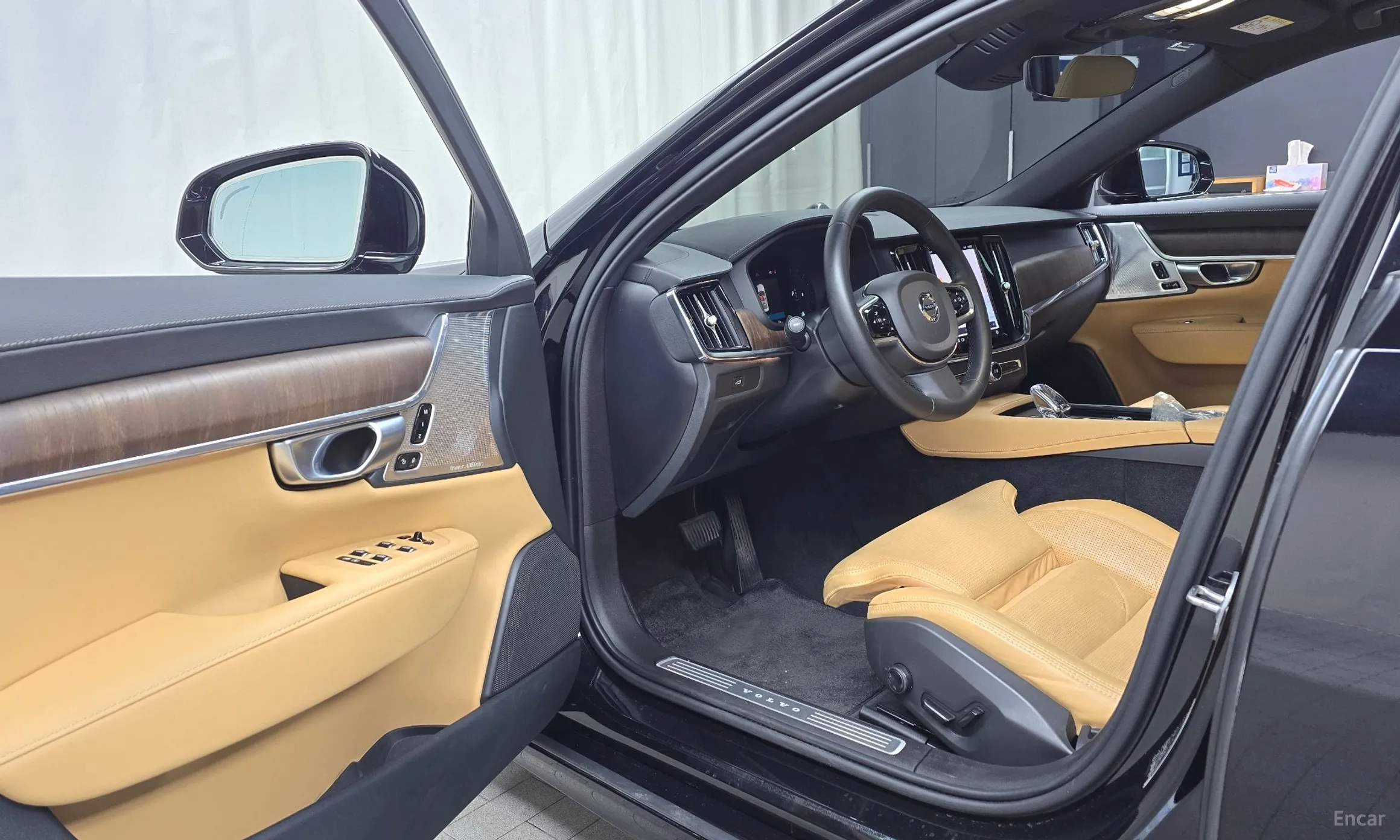 Volvo S90 превью 10
