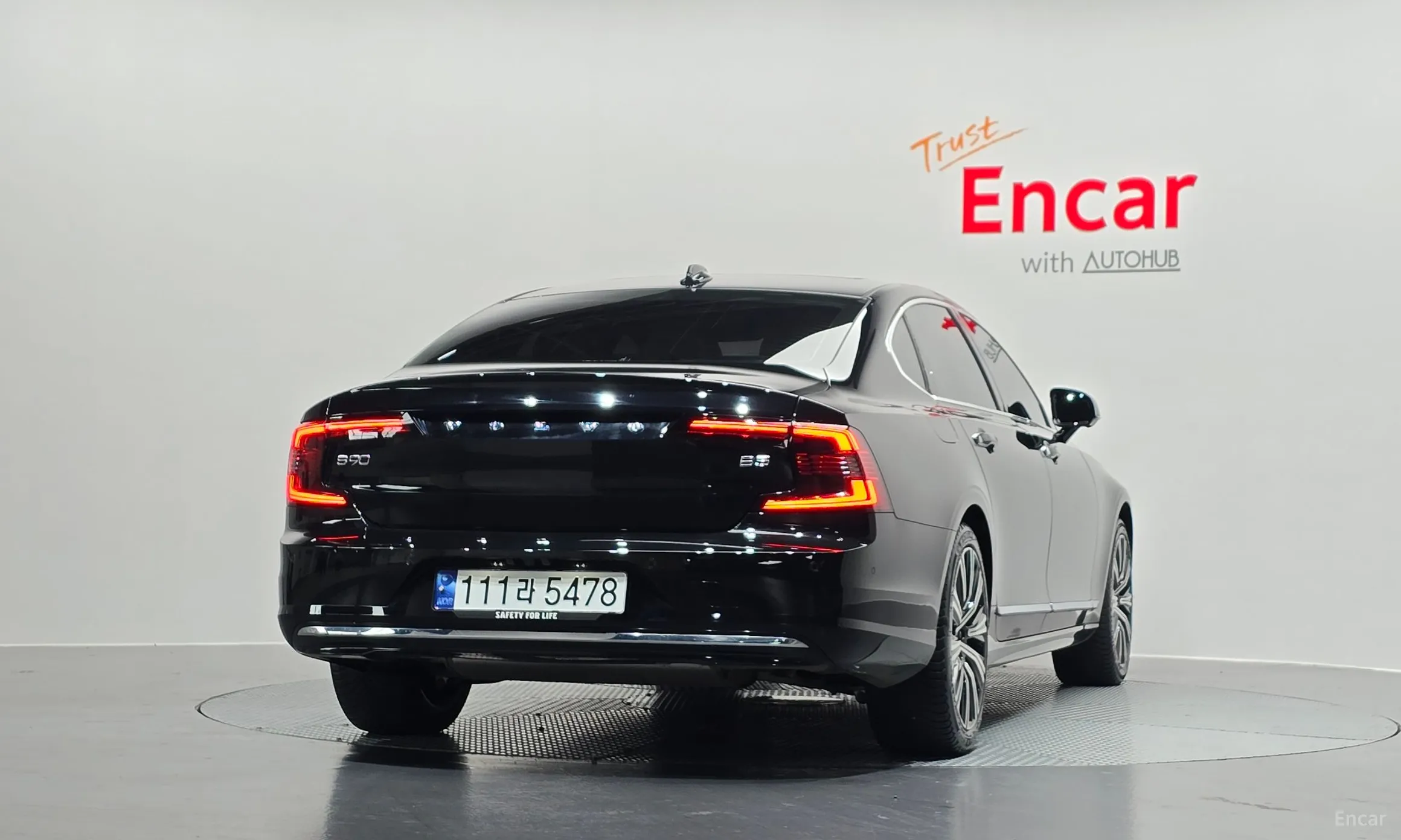 Volvo S90 превью 4