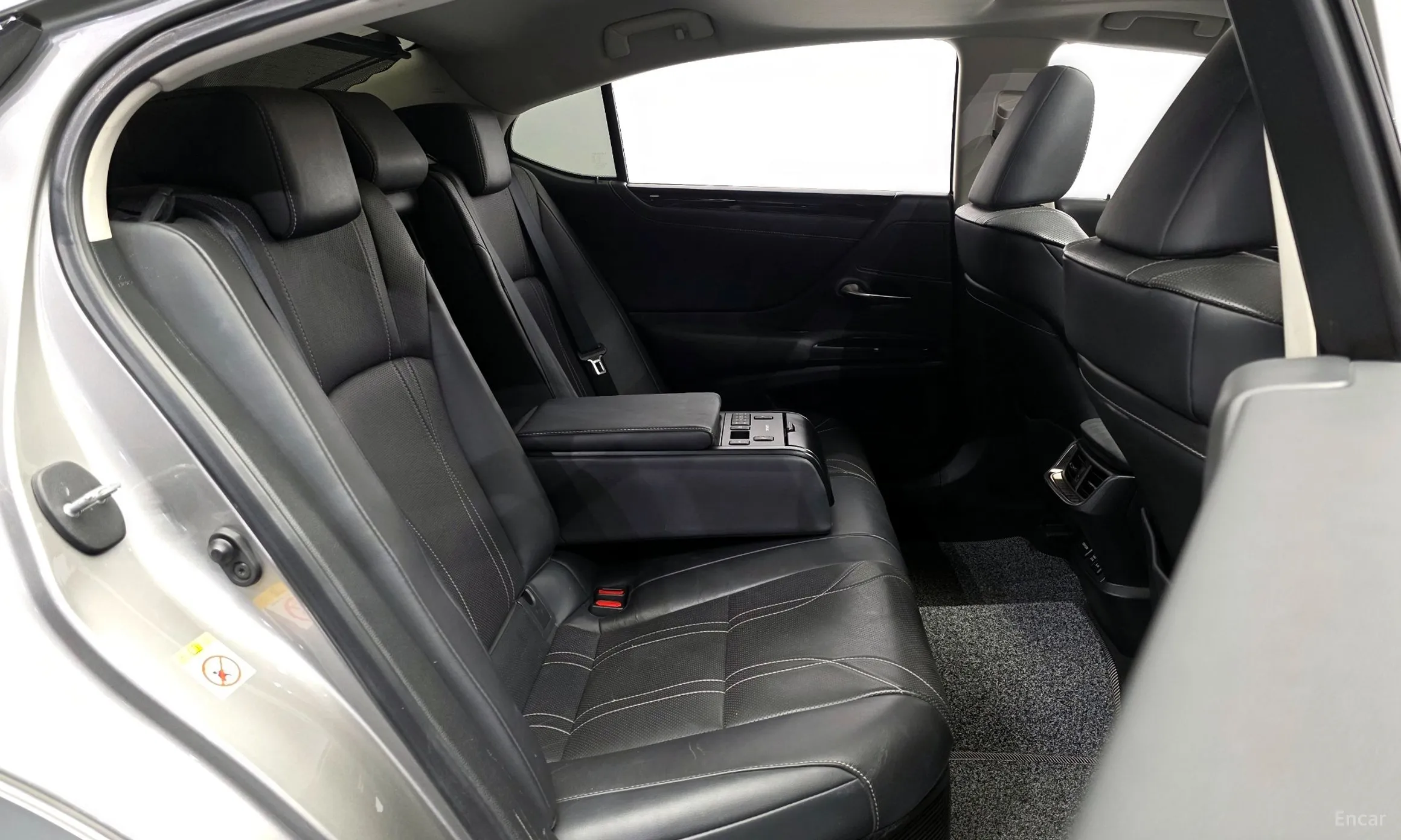 Lexus ES300h 7th Generation превью 12