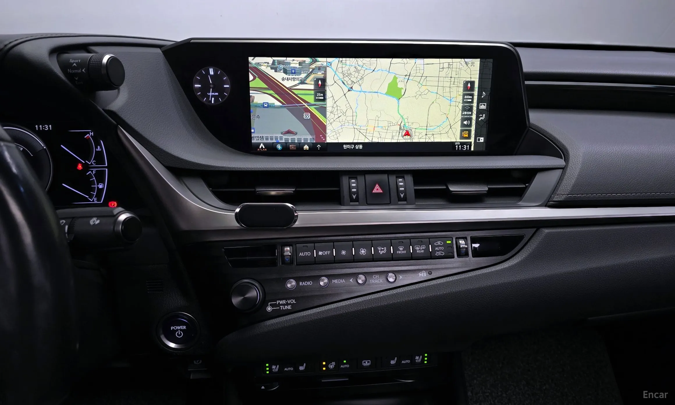 Lexus ES300h 7th Generation превью 14