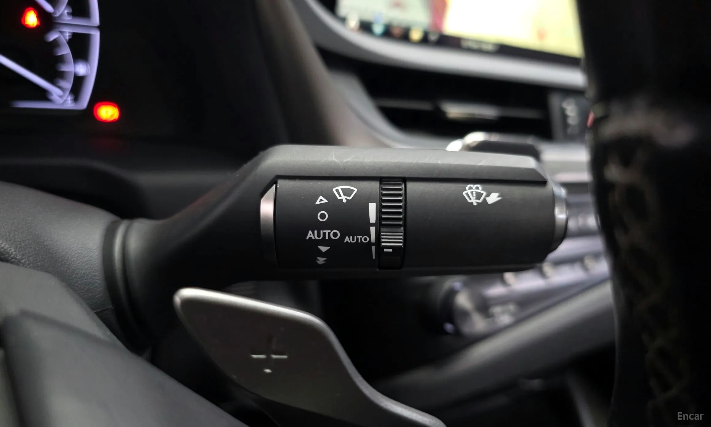 Lexus ES300h 7th Generation превью 17